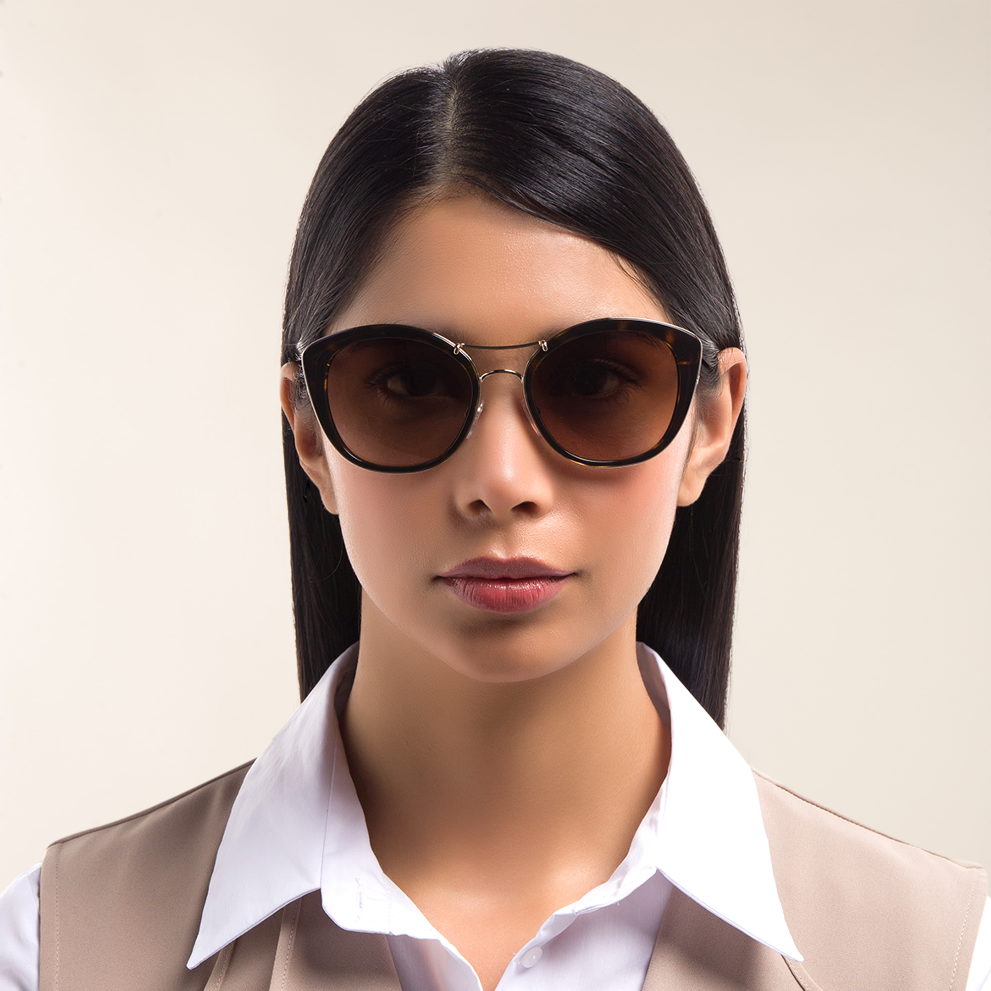BURBERRY Cat-Eye Sunglasses in Dark Havana – Product Photo 5
