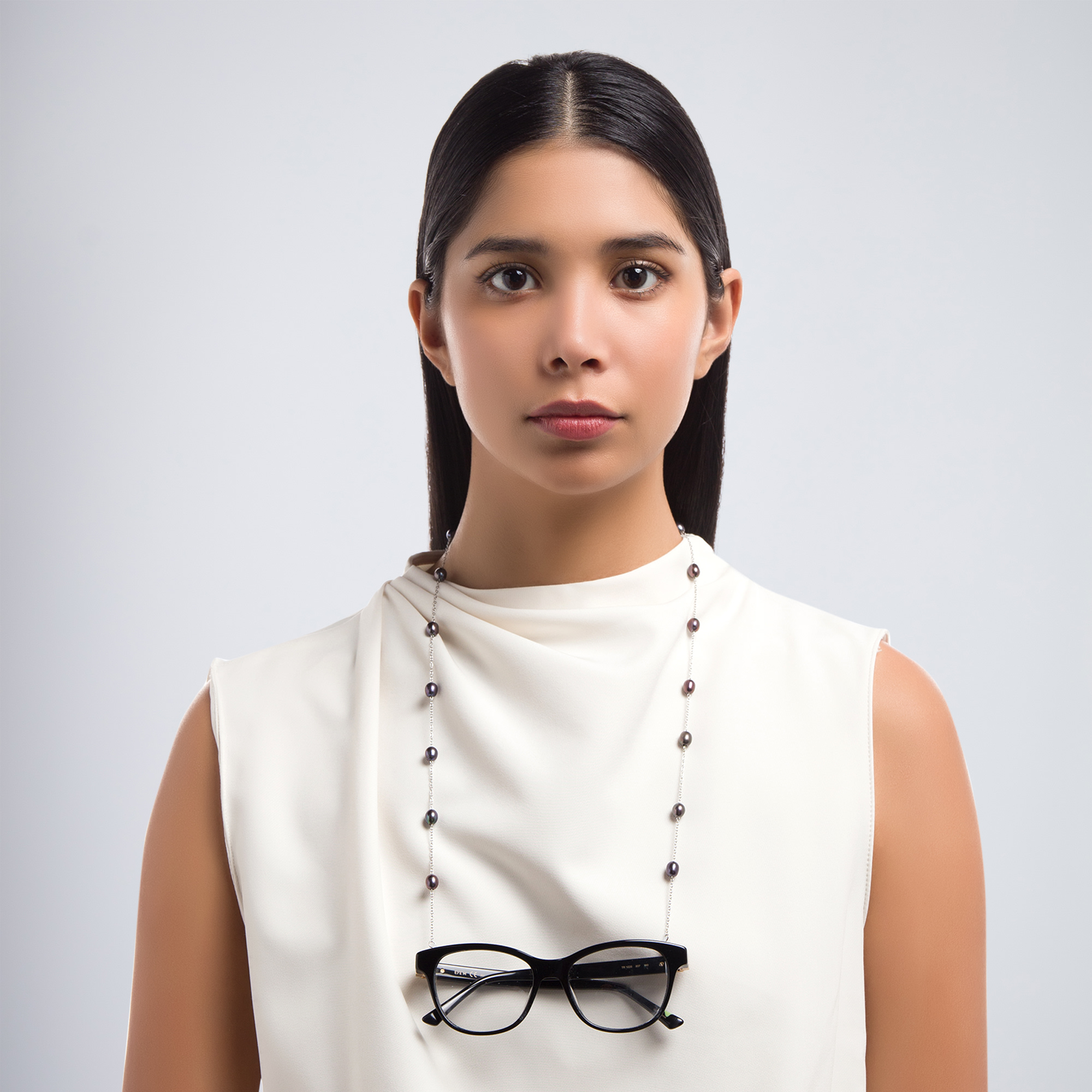 Uoptic Pearl Glasses Chain – Product Photo 7