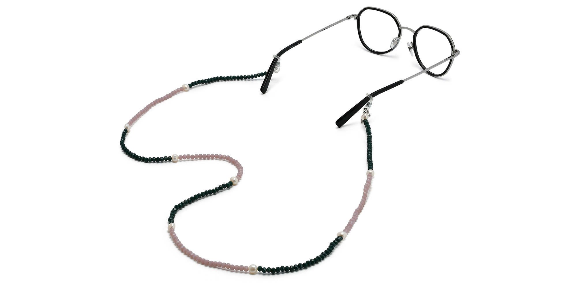 The RICCI DISTRICT Natural Pearls & Crystals Glasses Chain – Product Photo 4