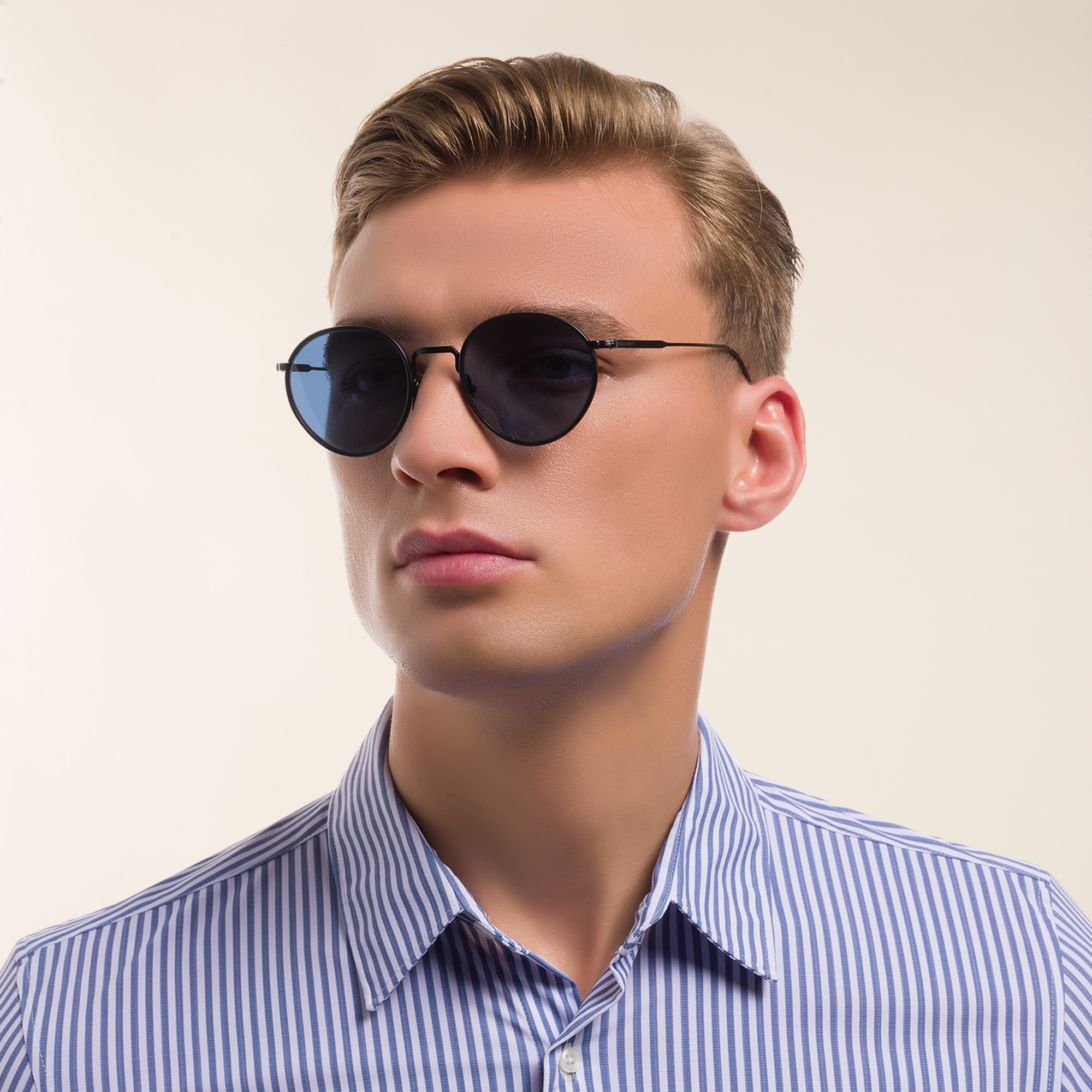 GIORGIO ARMANI Round Sunglasses in Matte Black – Product Photo 5