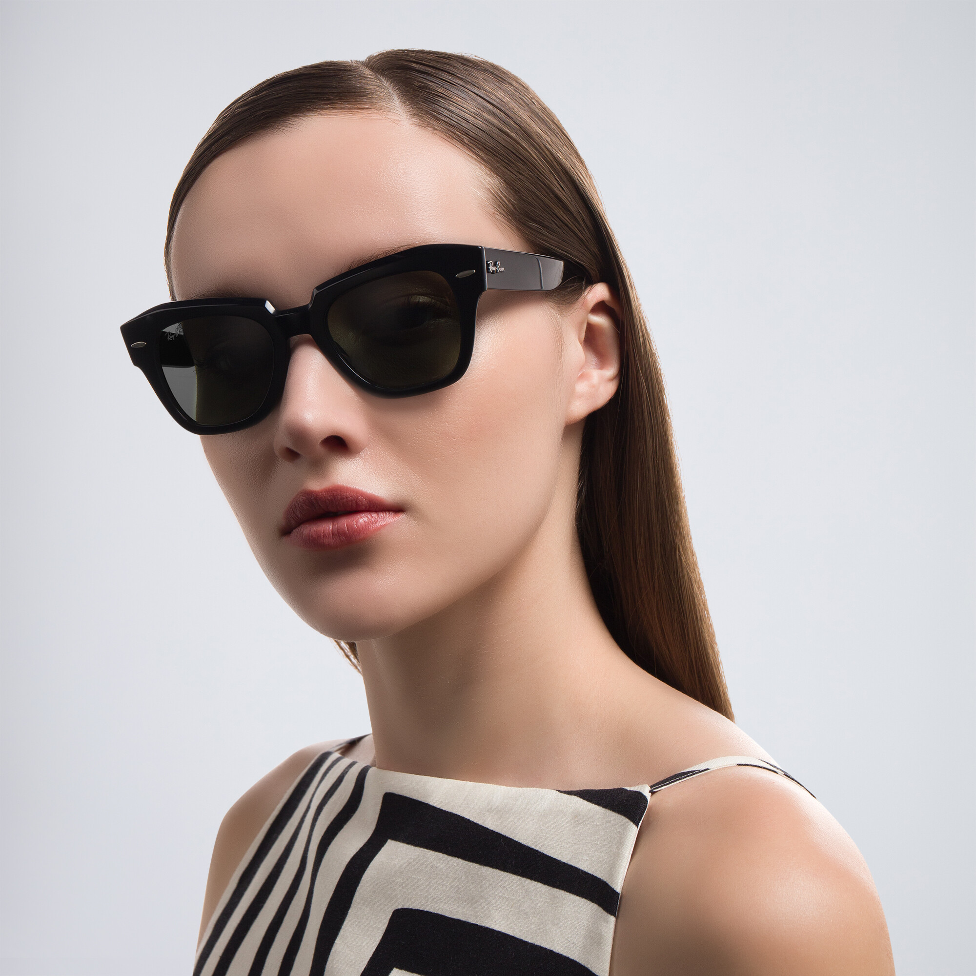 Ray-Ban State Street Unisex Square Sunglasses in Black – Product Photo 6