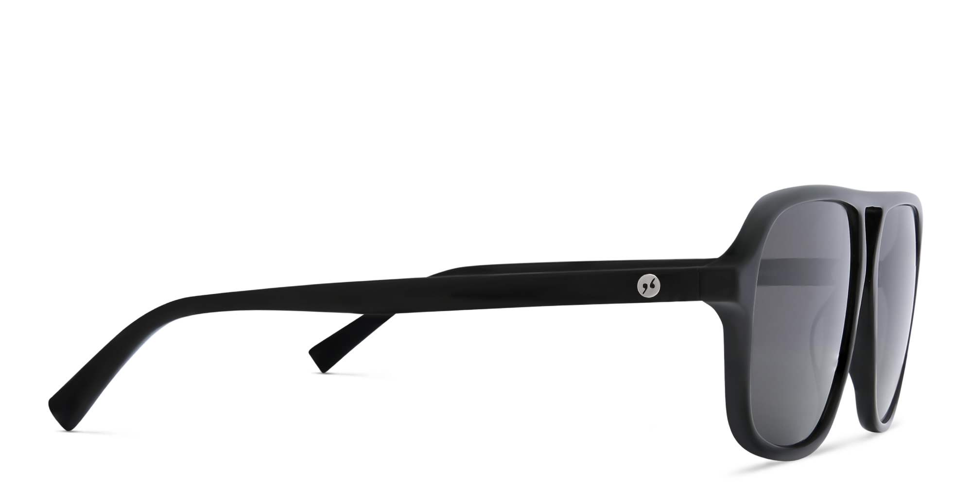 EYE'M Aviator Sunglasses in Black – Product Photo 3