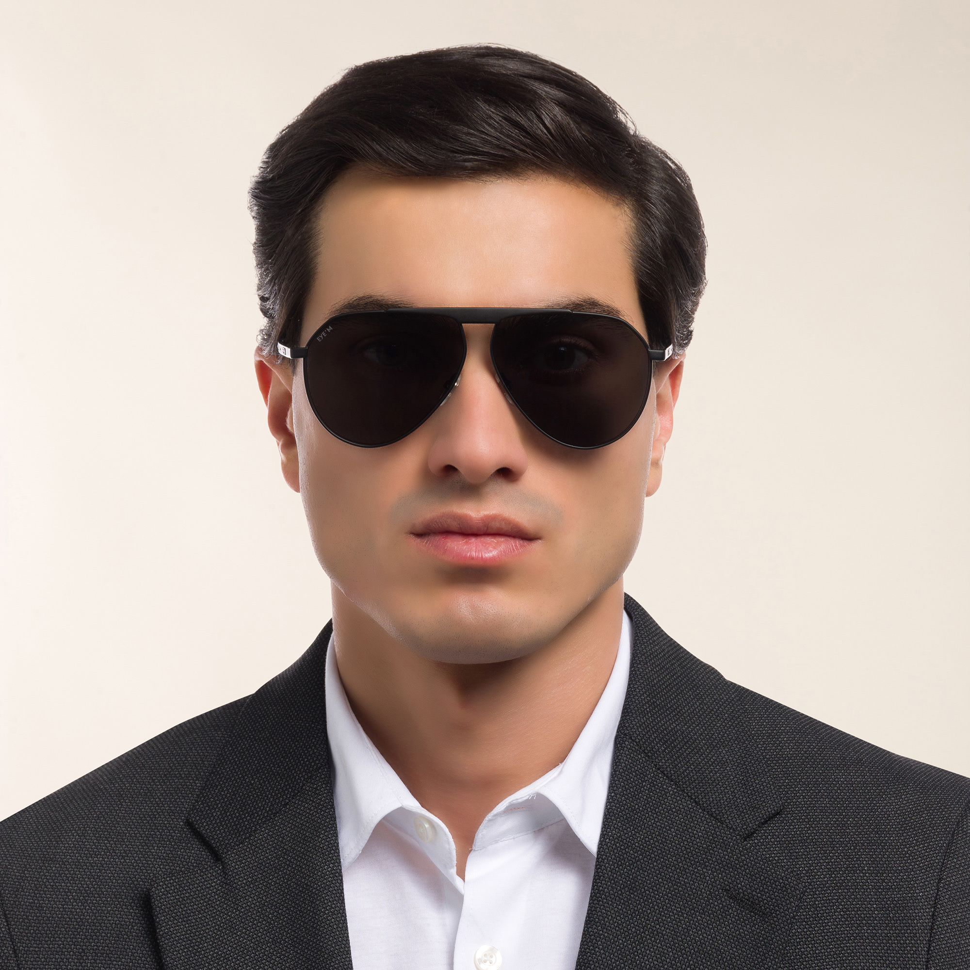 Shop EYE'M Aviator Sunglasses in Black online.