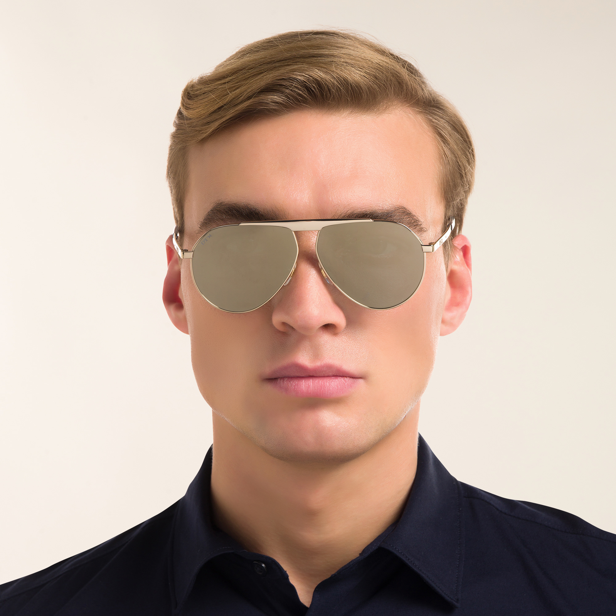 EYE'M Aviator Sunglasses in Matte Gold – Product Photo 4