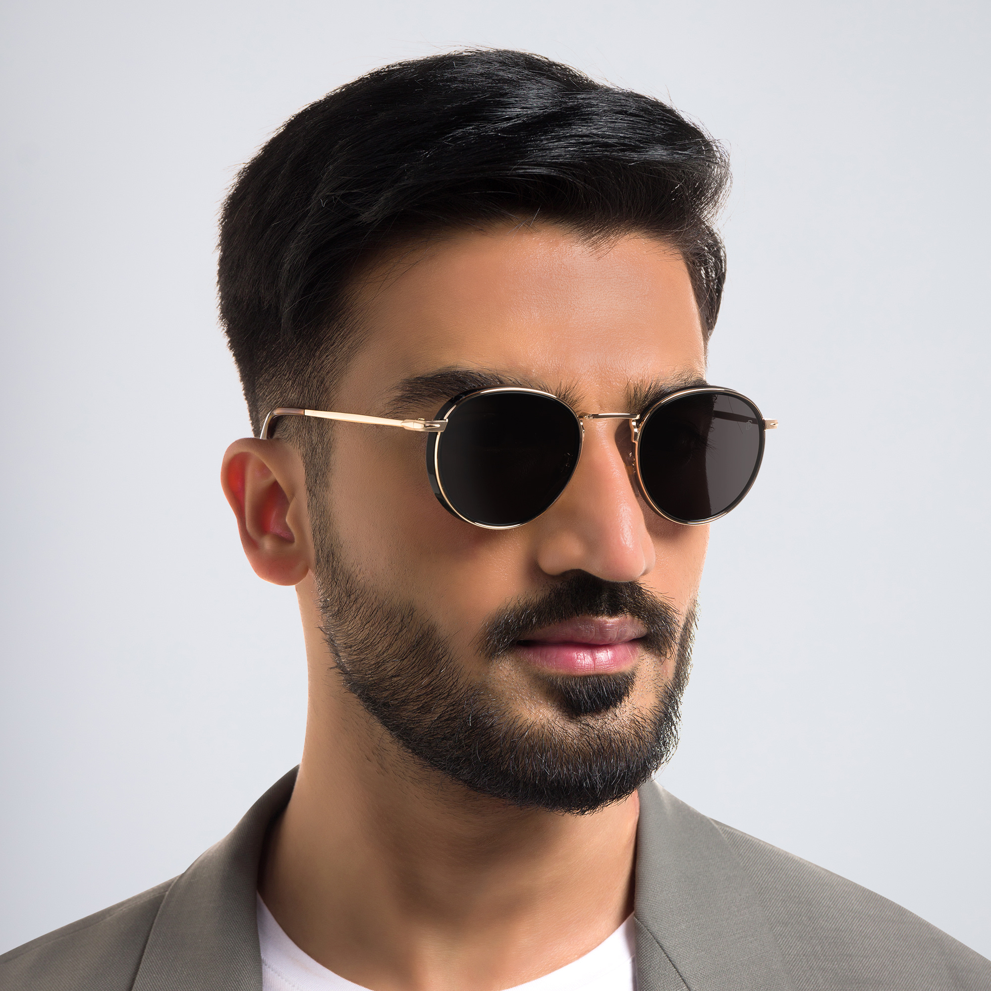 تسوق نظارة شمسية بانتوس ديفيد بيكهام بلون بلاك جولد أونلاين.