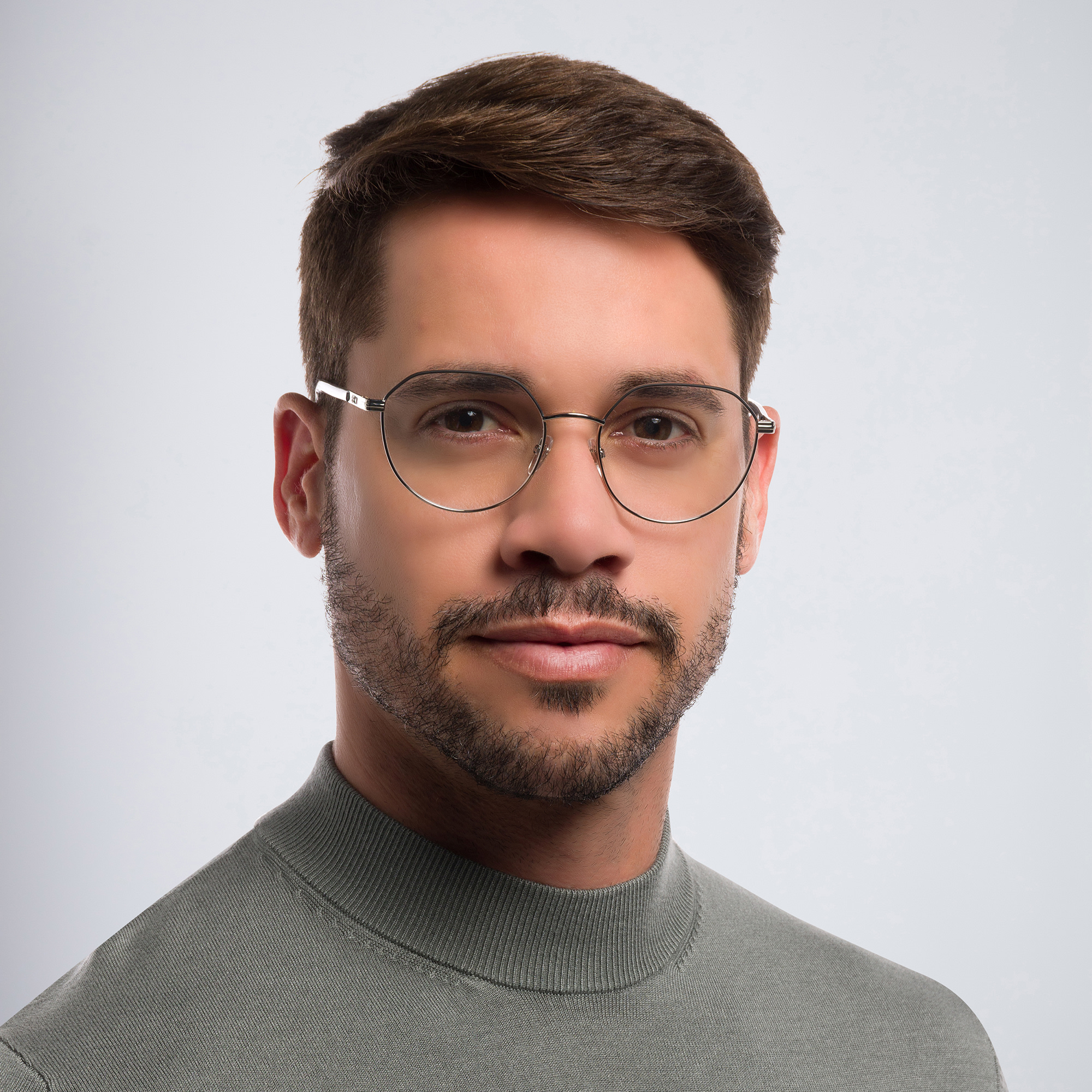 EYE'M Round Eyeglasses in Silver – Product Photo 6