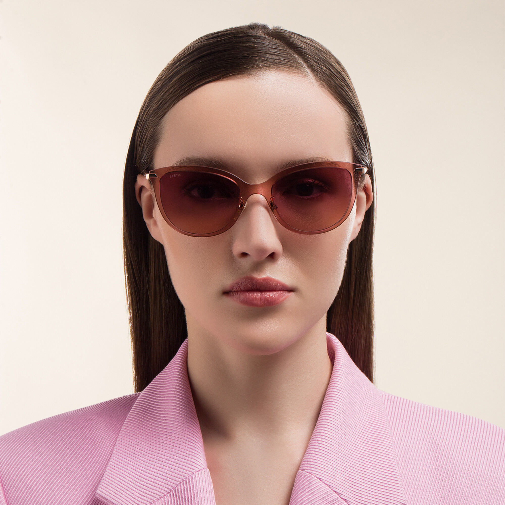 EYE'M Cat Eye Sunglasses in Burgundy – Product Photo 5