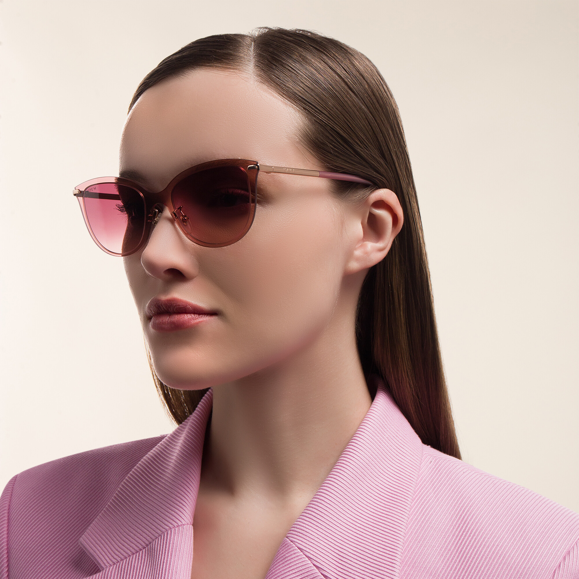 EYE'M Cat Eye Sunglasses in Burgundy – Product Photo 6