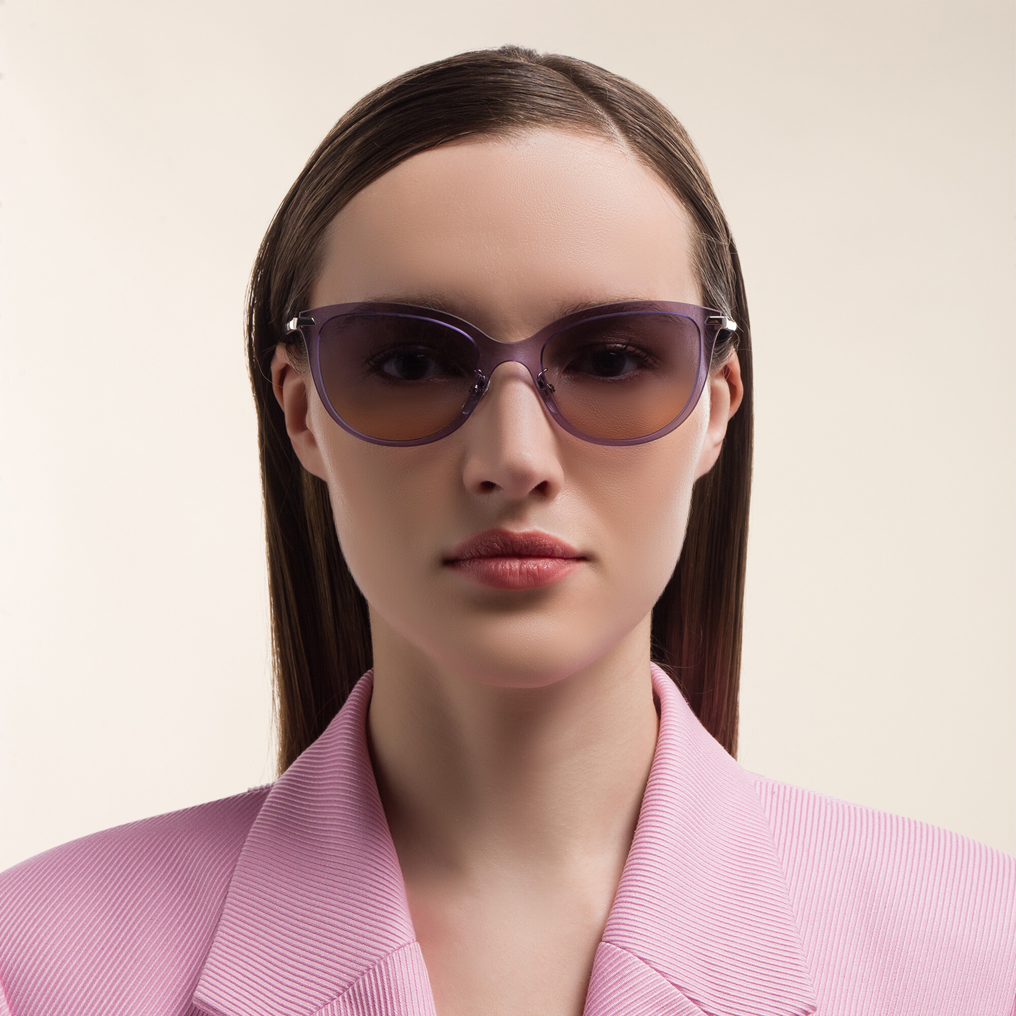 EYE'M Cat Eye Sunglasses in Purple – Product Photo 5