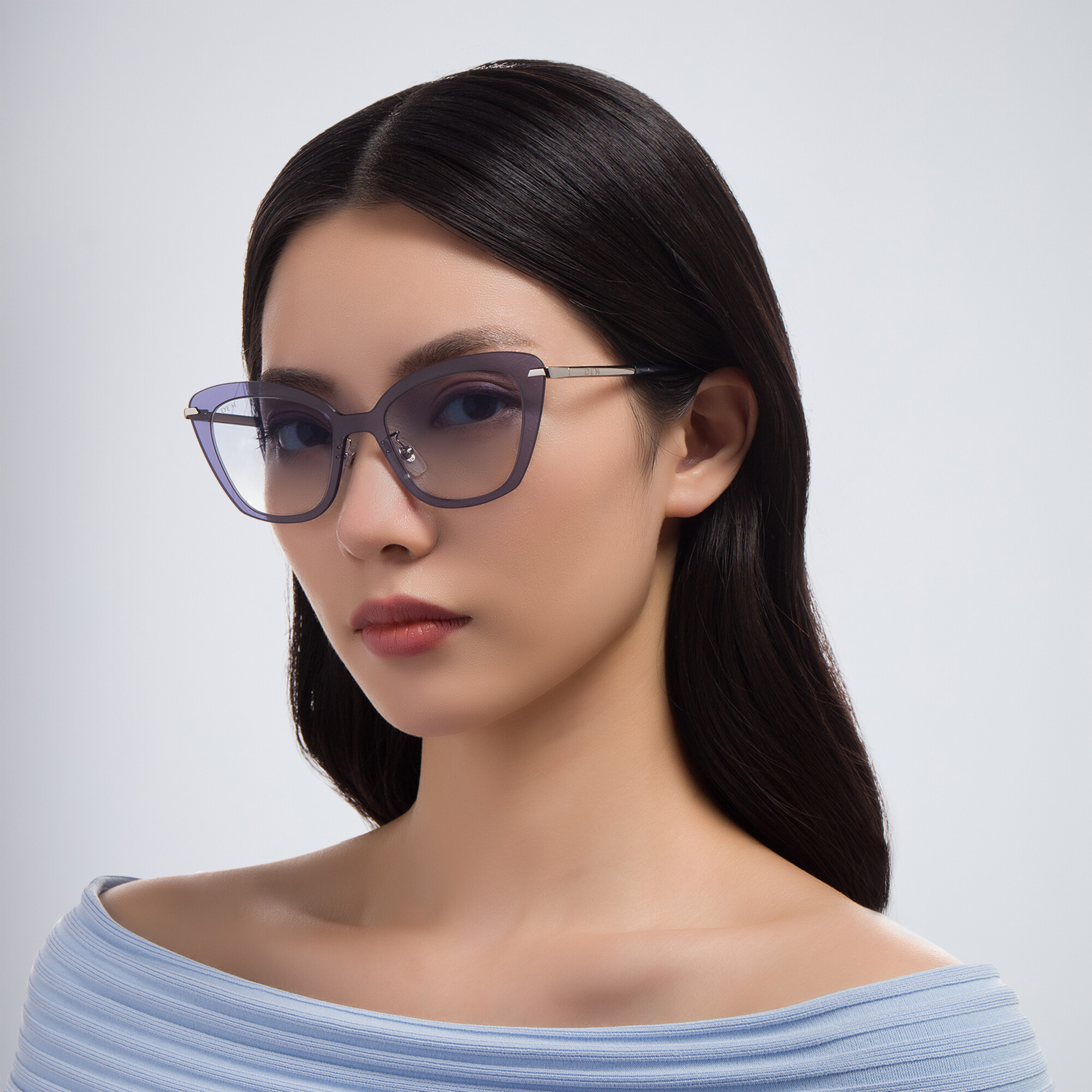 EYE'M Cat Eye Sunglasses in Blue – Product Photo 6