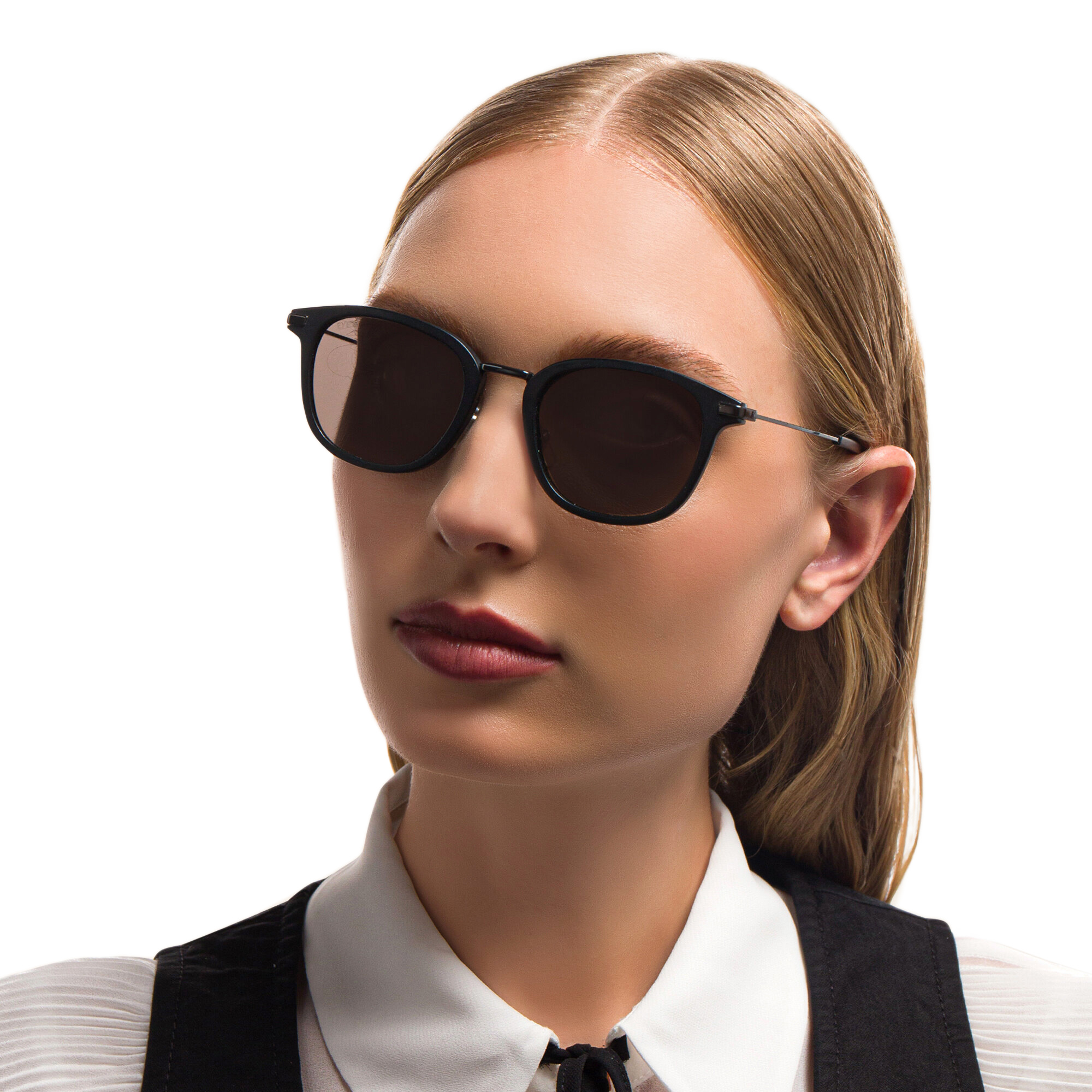 EYE'M Unisex Square Sunglasses in Black – Product Photo 6