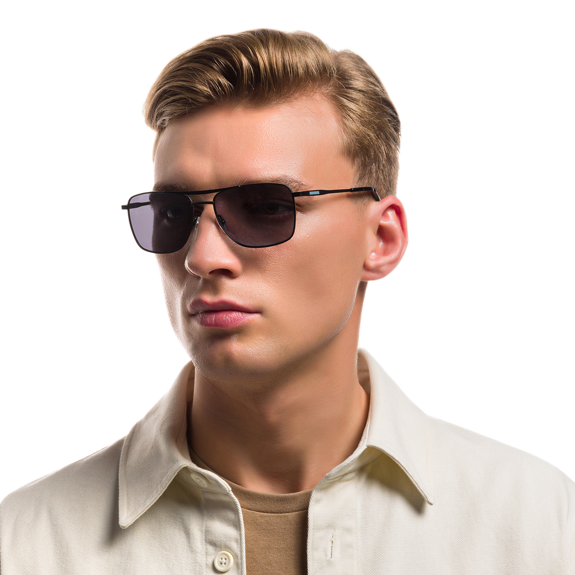 EYE'M Rectangle Sunglasses in Black – Product Photo 6