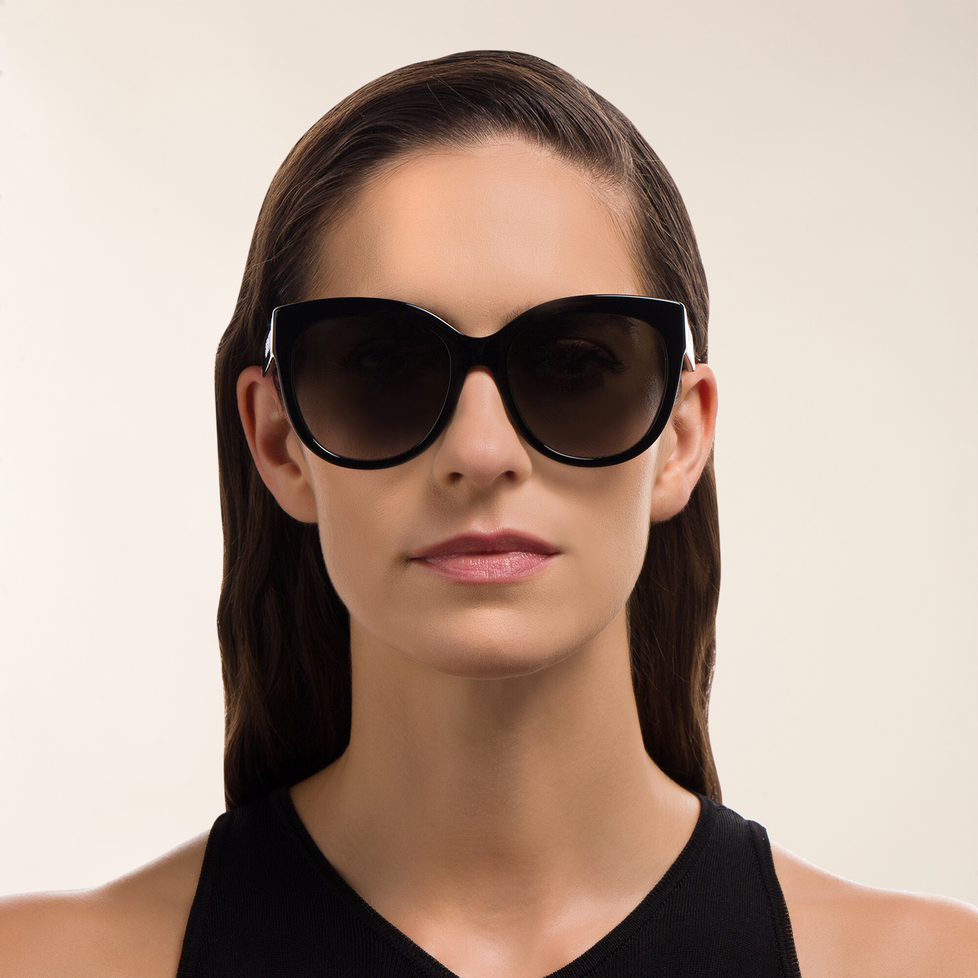 نظارة شمسية بإطار كات آي من EYE'M بلون أسود - صورة المنتج 5