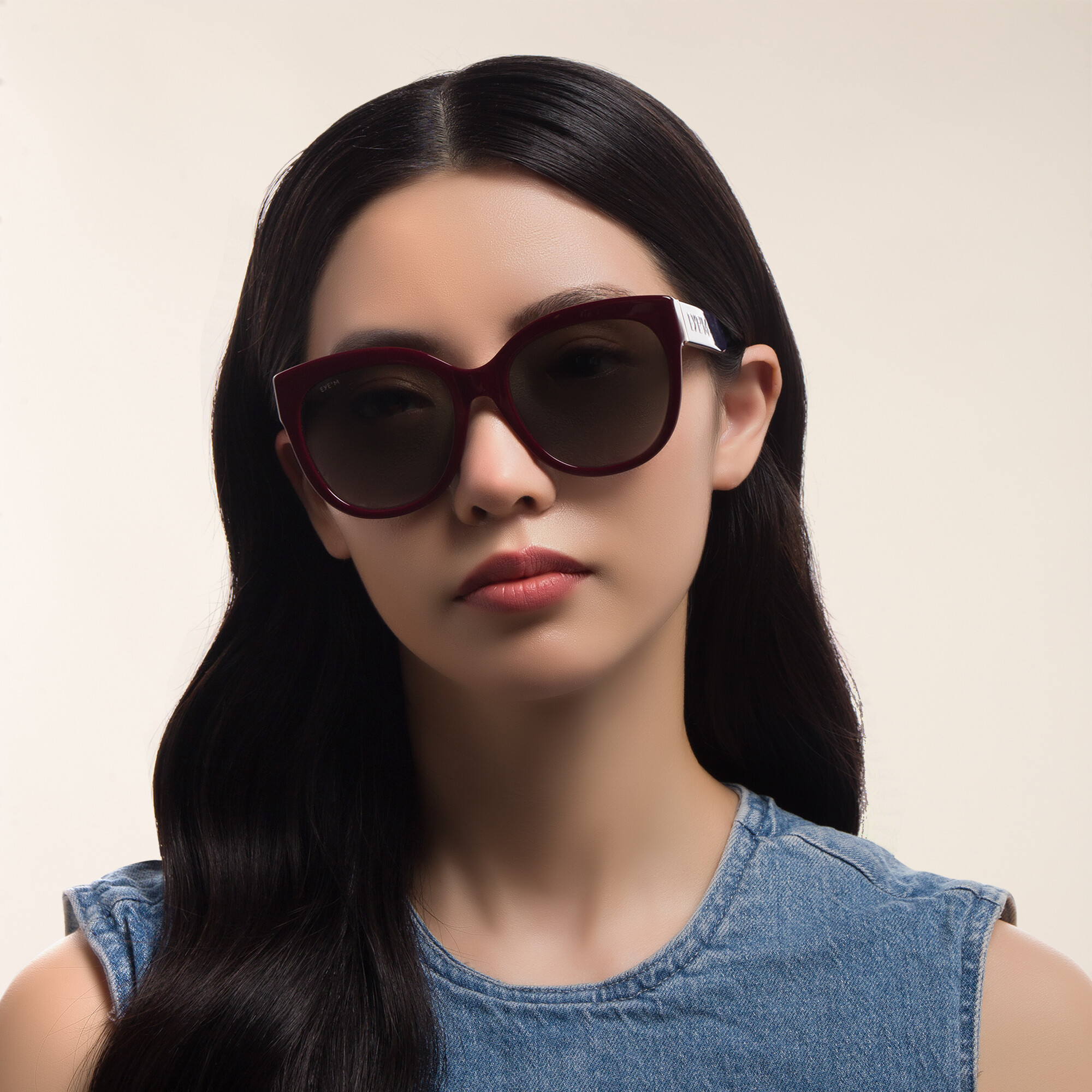 EYE'M Cat Eye Sunglasses in Burgundy – Product Photo 5