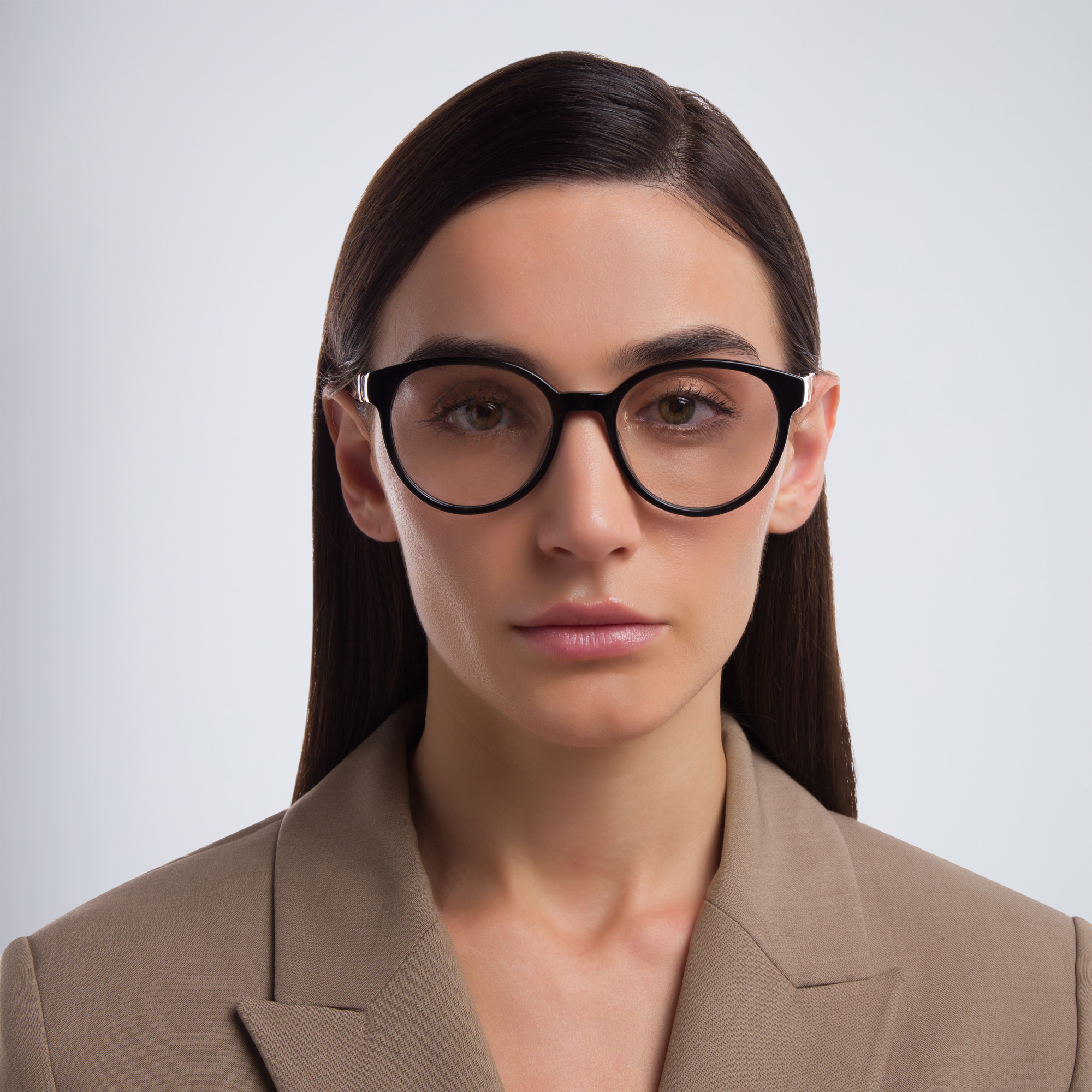 EYE'M Round Eyeglasses in Black – Product Photo 4