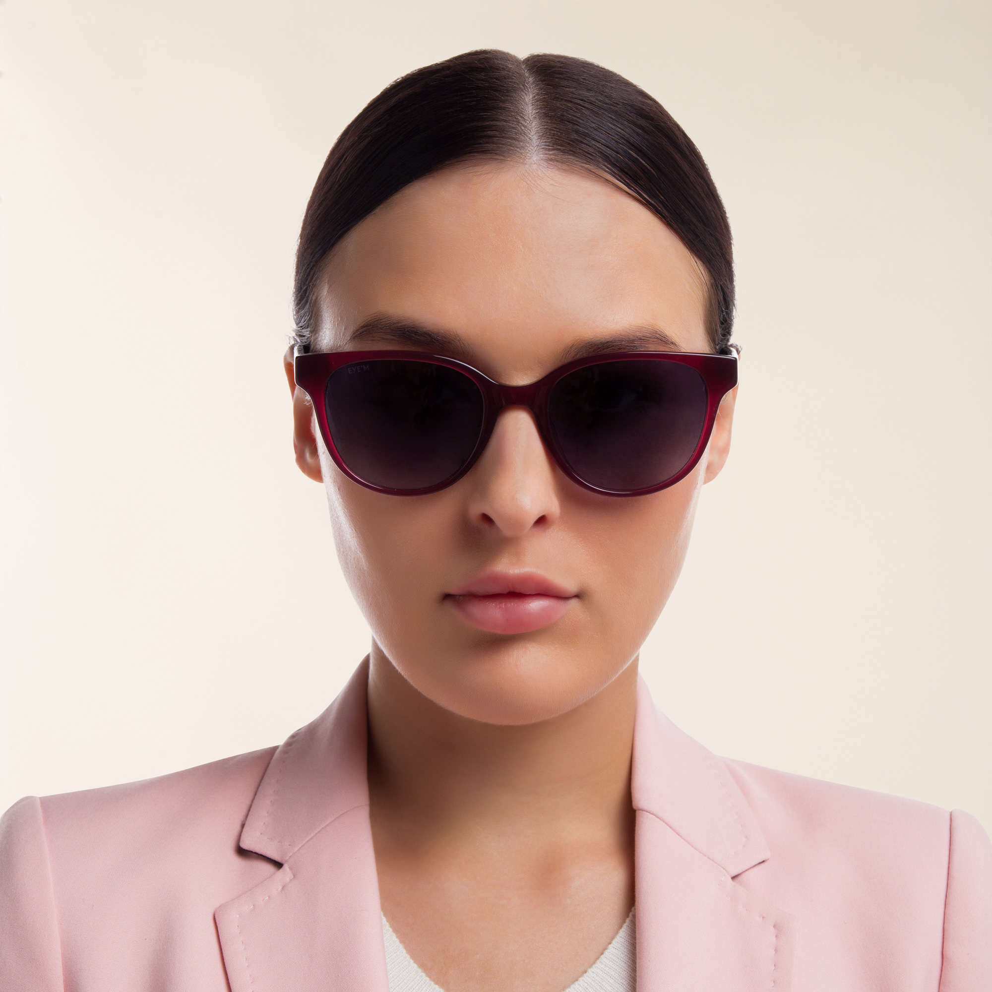 Shop EYE'M Square Sunglasses in Red online.