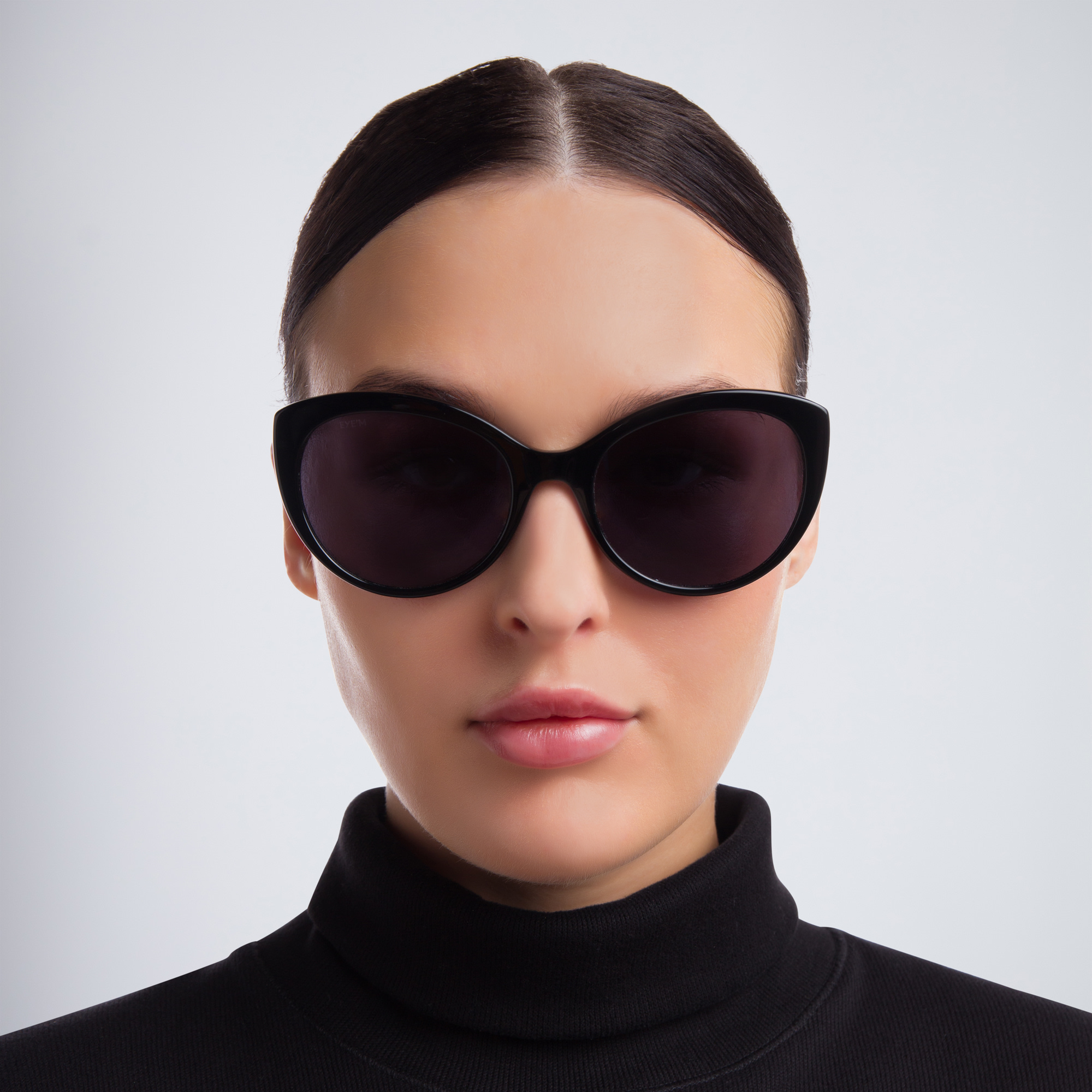 EYE'M Cat Eye Sunglasses in Black – Product Photo 4