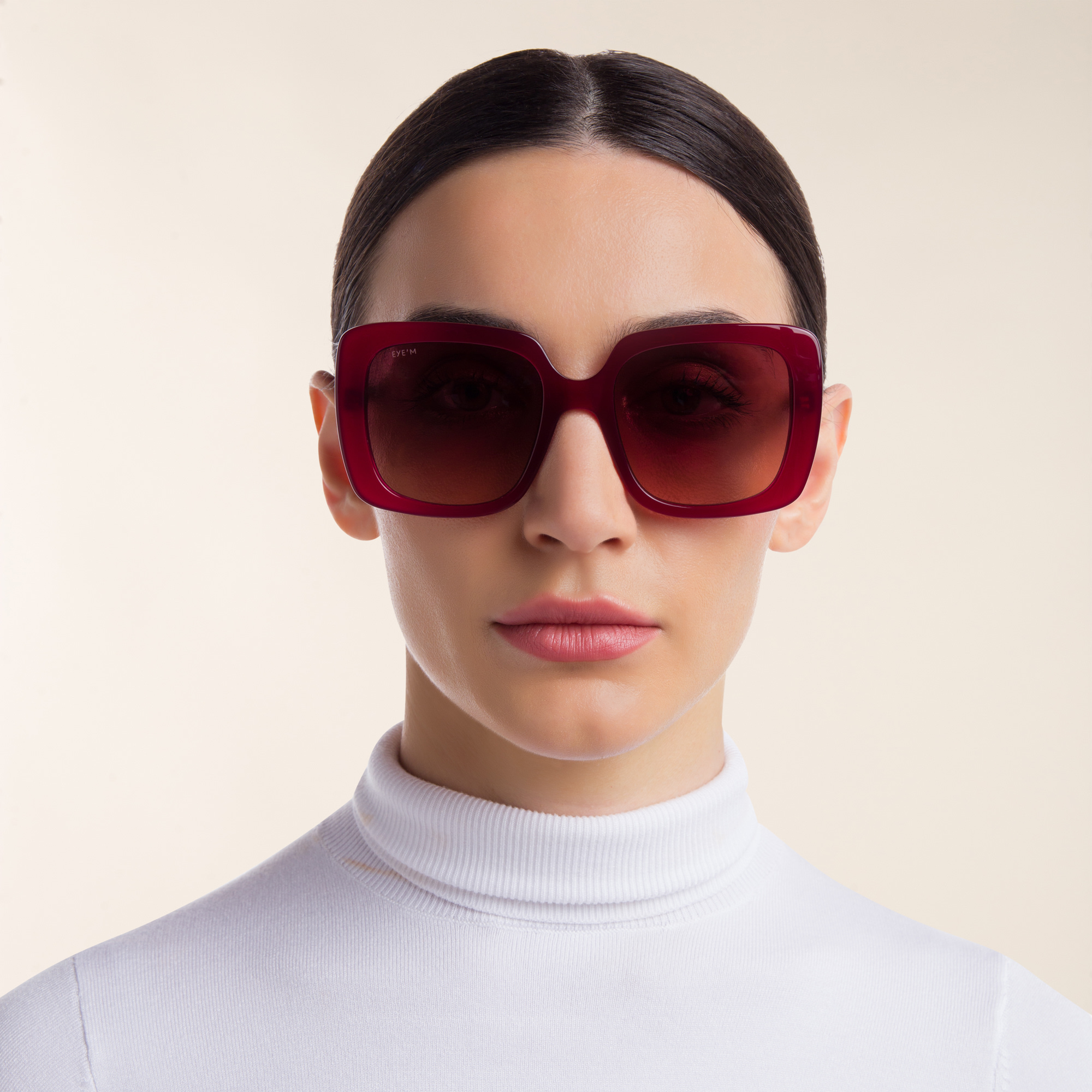 EYE'M Square Sunglasses in Red – Product Photo 4