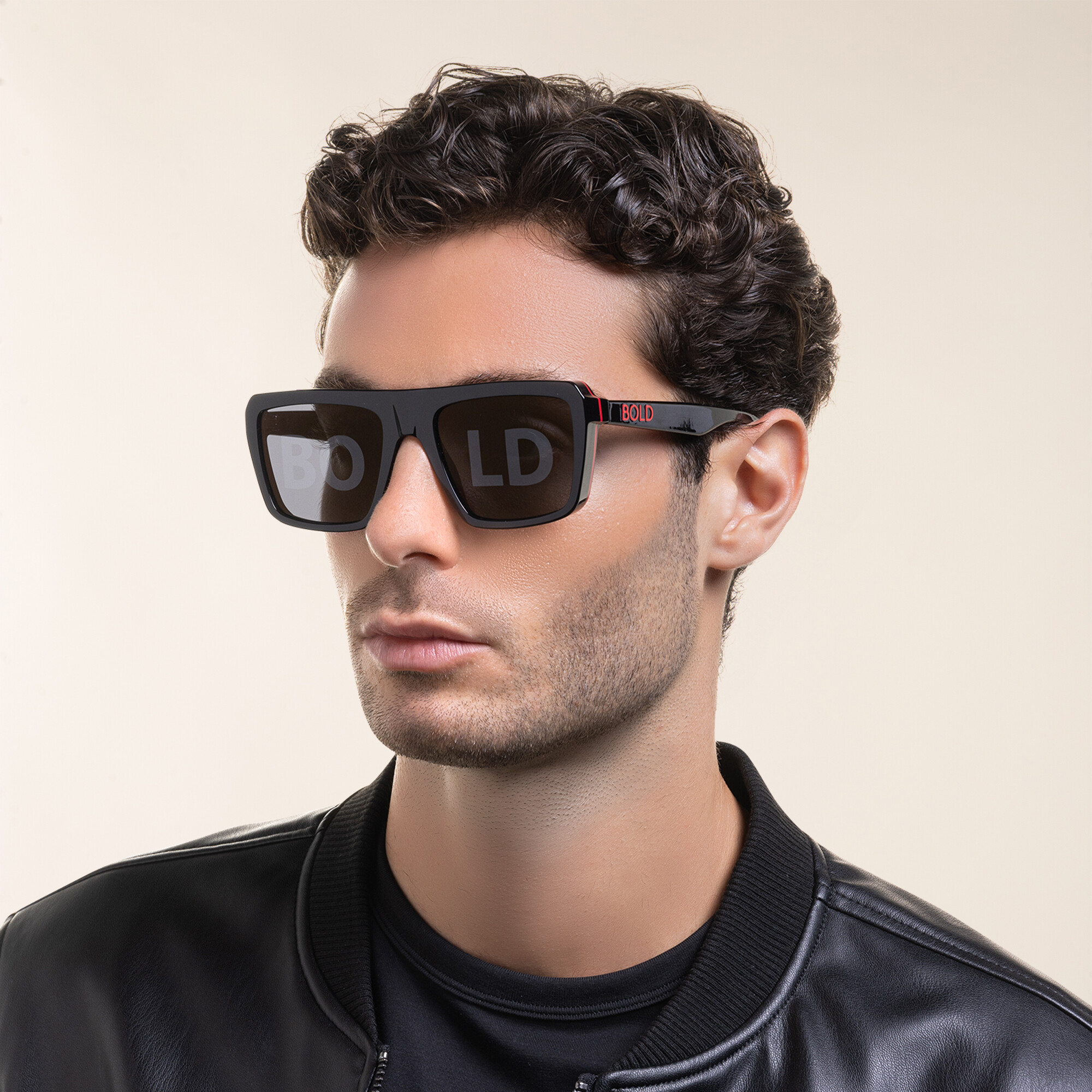 Shop EYE'M Square Sunglasses in Black online.