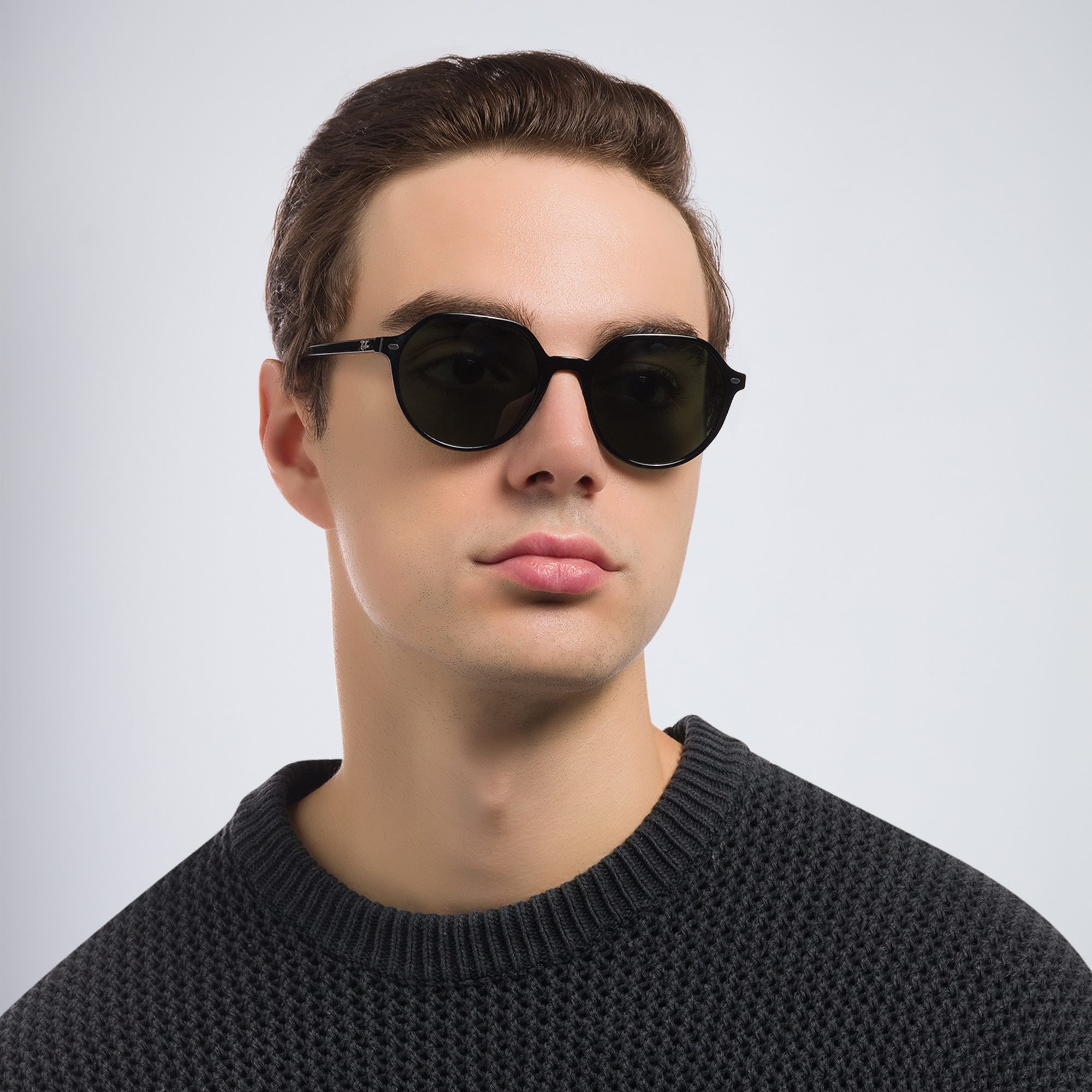 Shop Ray-Ban Thalia Unisex Square Sunglasses in Black online.