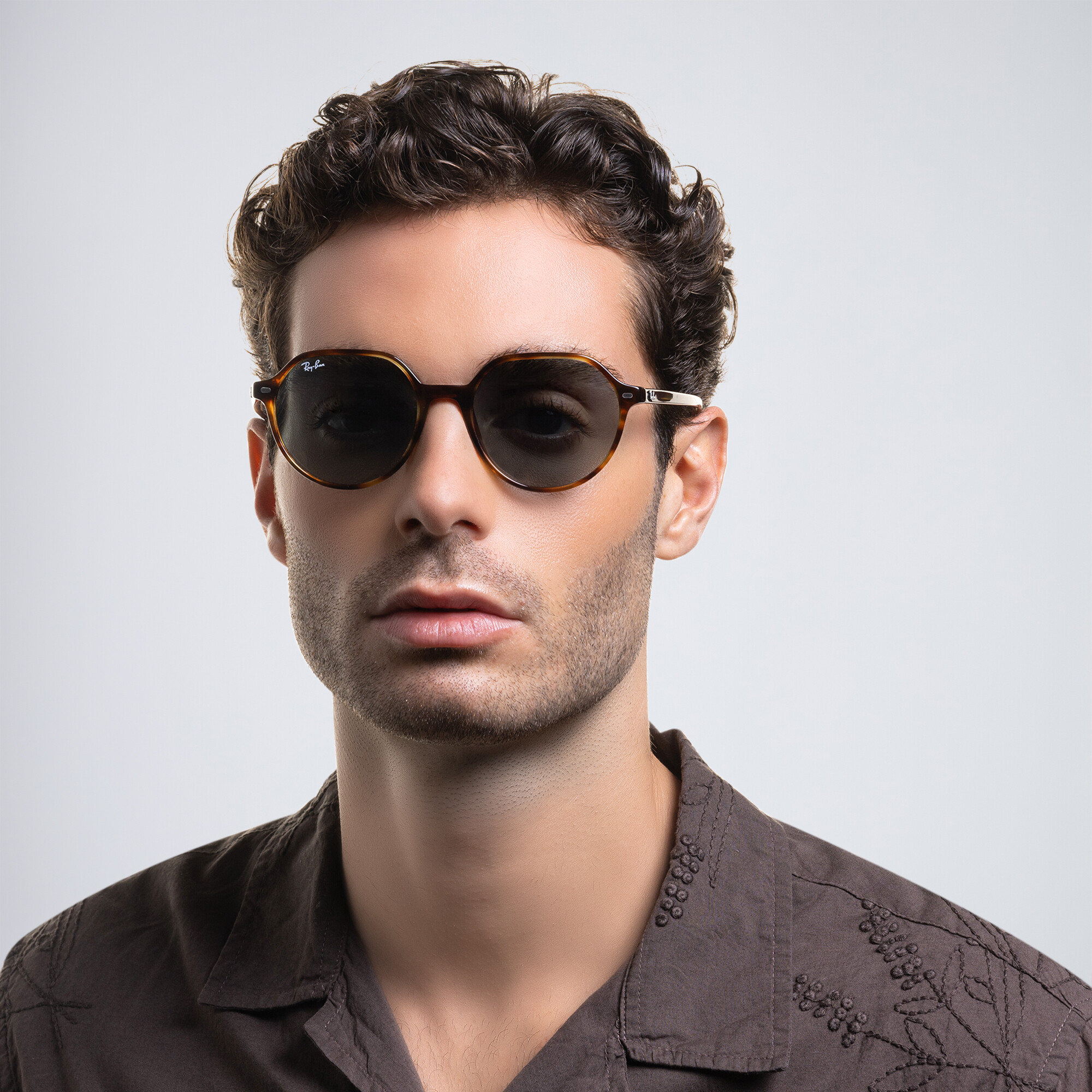 تسوق نظارات شمسية تاليا بإطار مربّع للجنسين راي بان بلون هافان مخطط أونلاين.