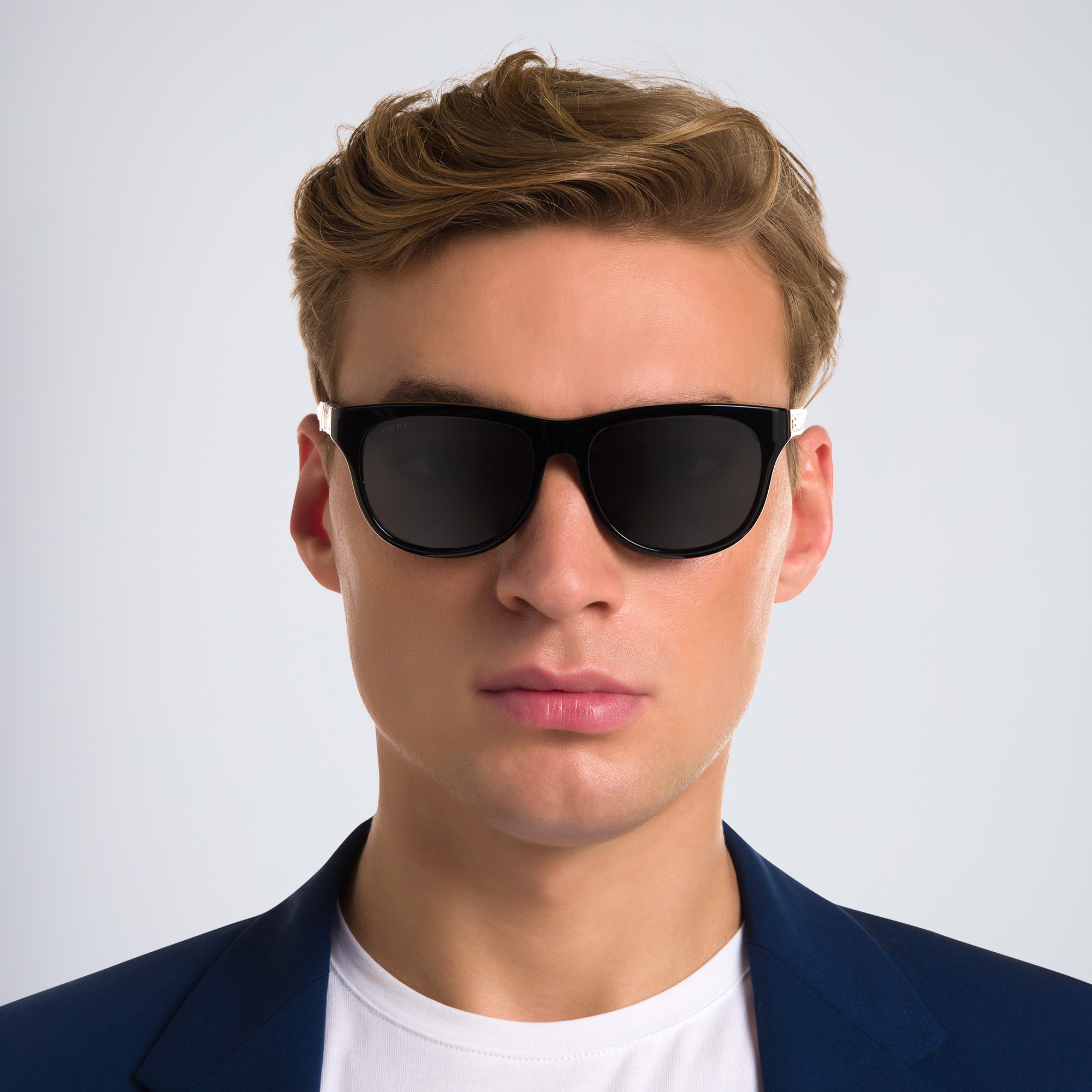 Shop GUCCI Rectangle Sunglasses in Black online.