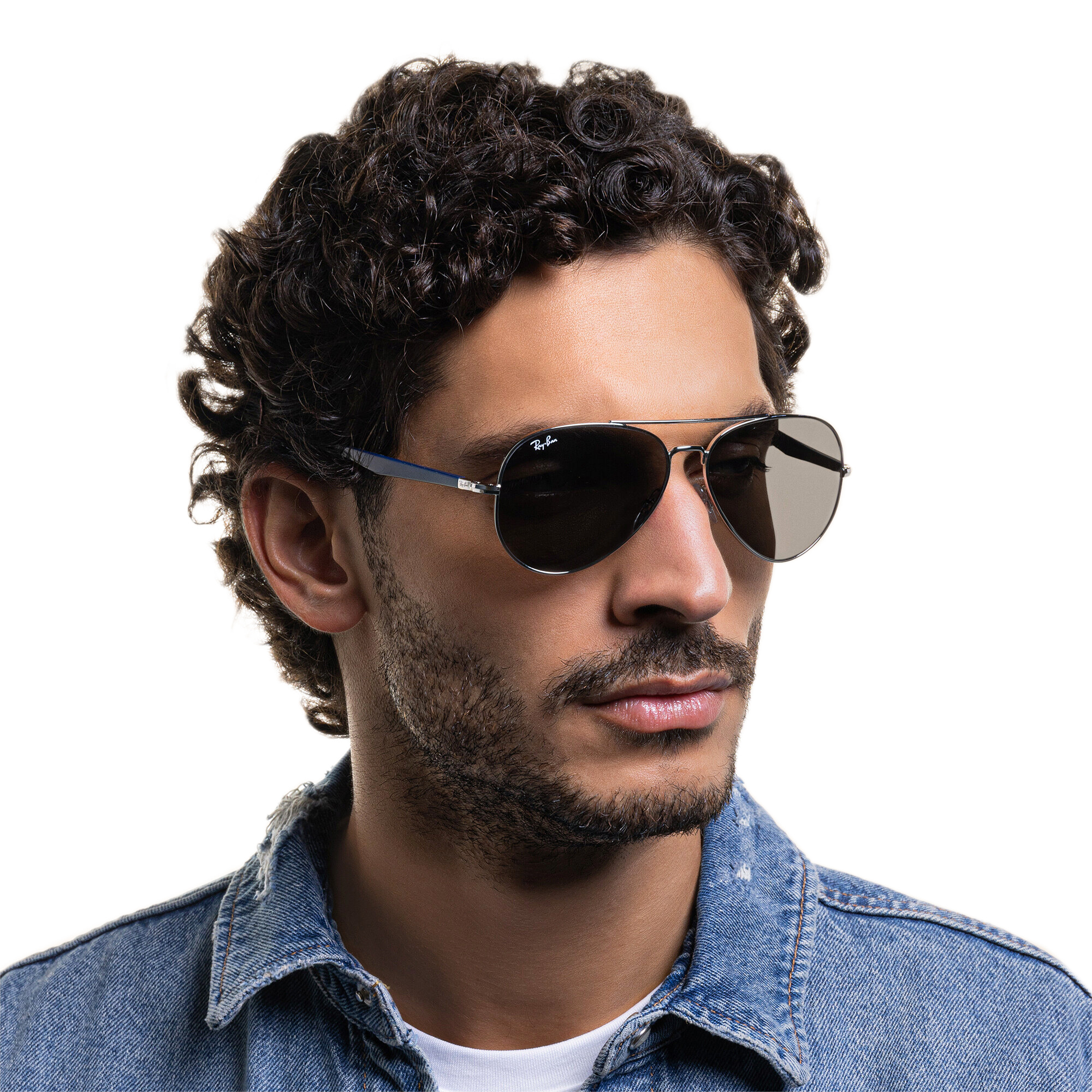 Shop Ray-Ban Unisex Aviator Sunglasses in Silver online.