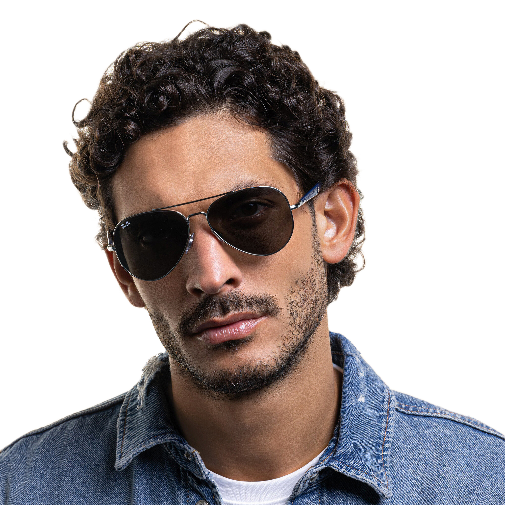 Shop Ray-Ban Unisex Aviator Sunglasses in Silver online.