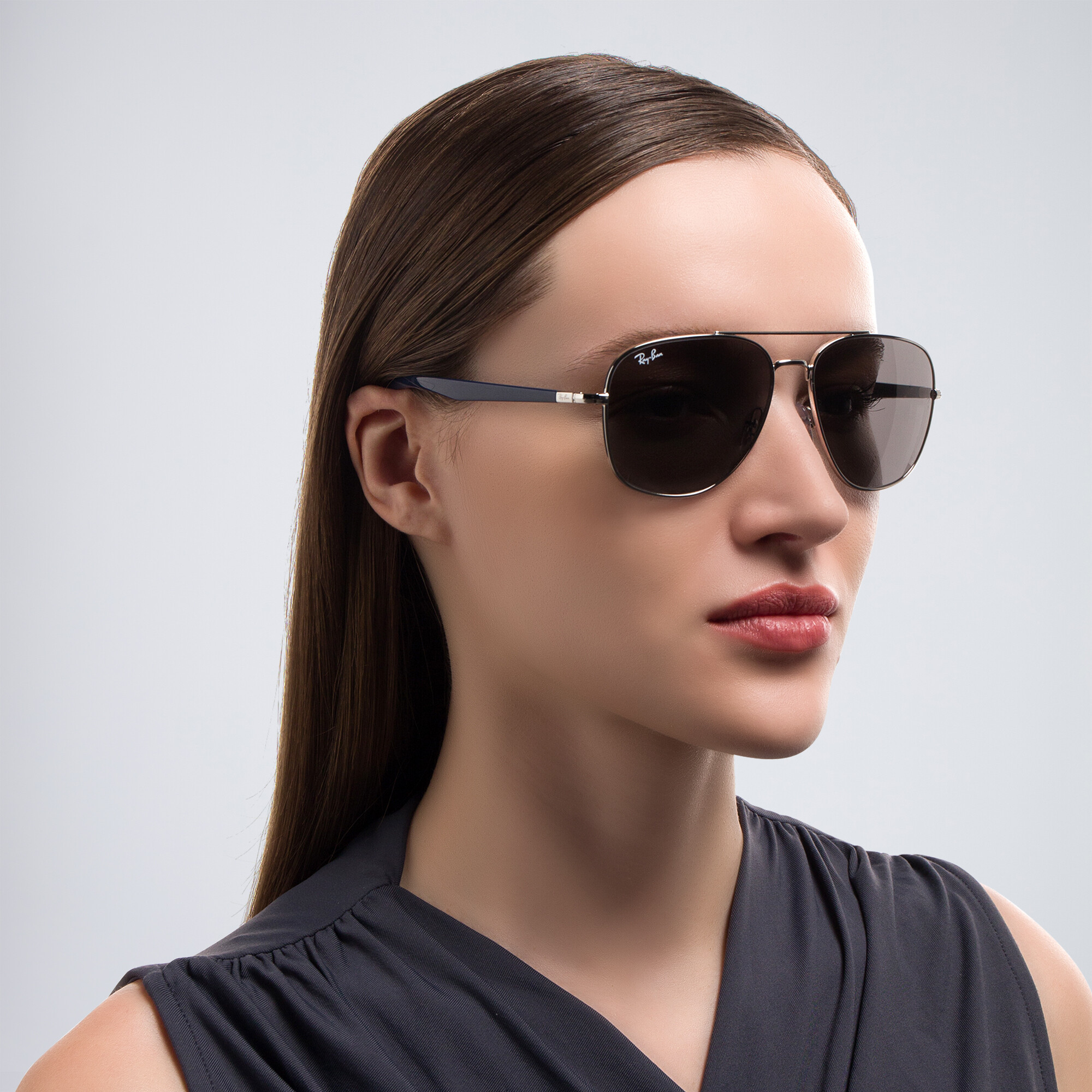 Shop Ray-Ban Unisex Square Sunglasses in Silver online.