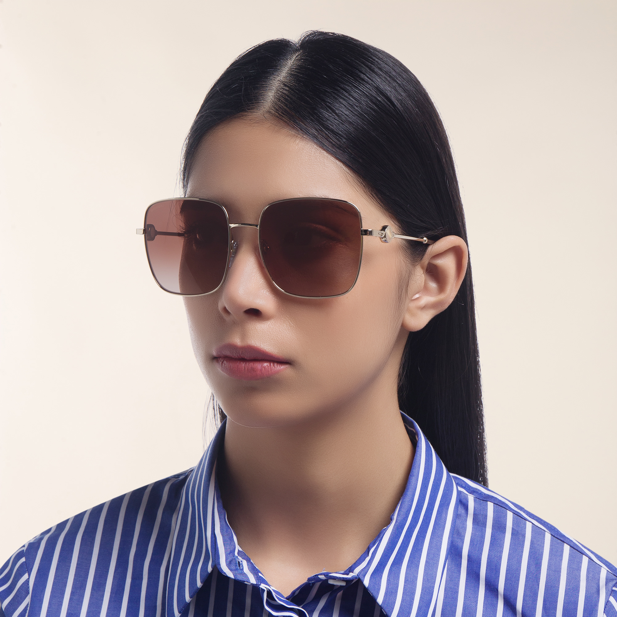 نظارة شمسية بإطار مربع من بولغري بلون ذهبي فاتح - صورة المنتج 6