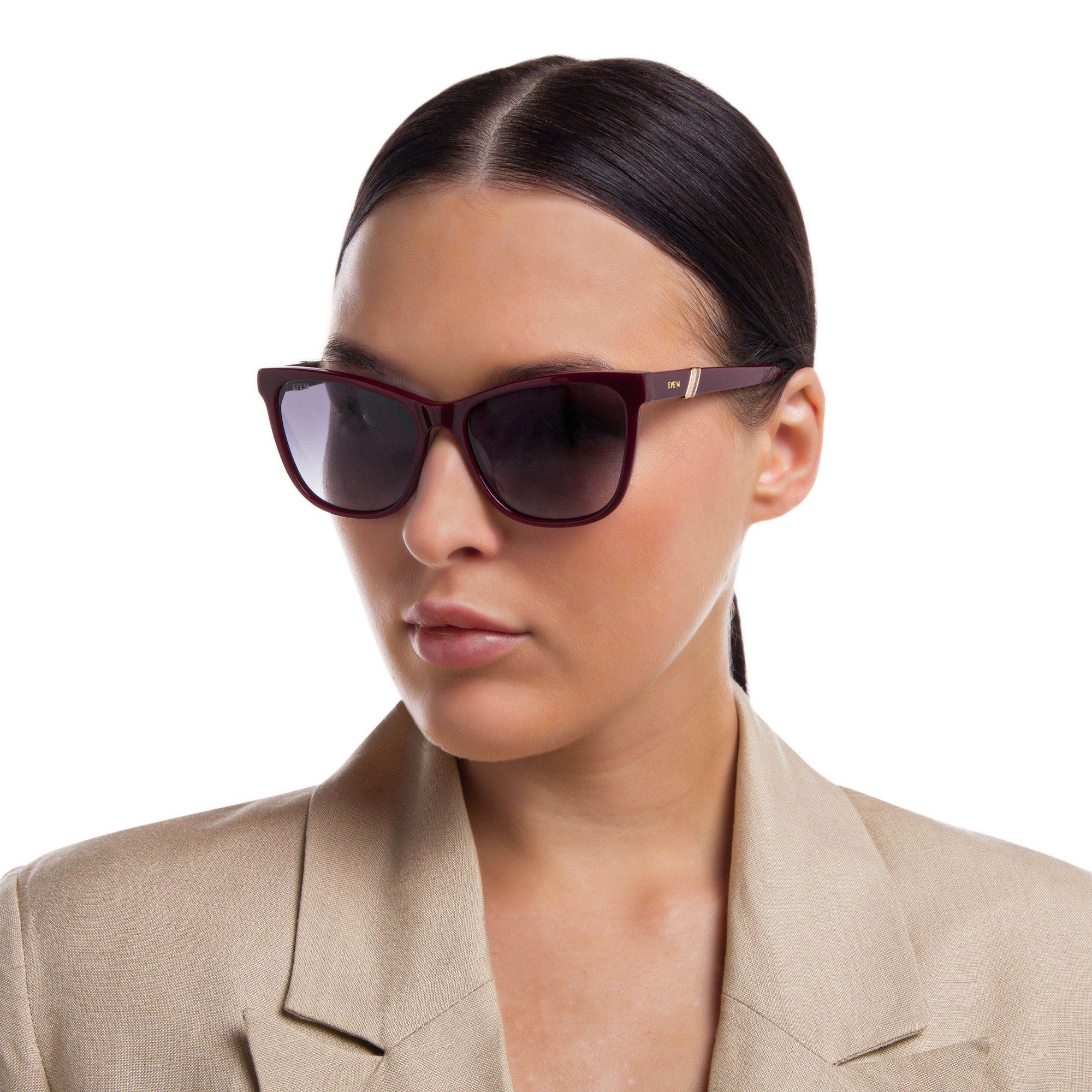 تسوق نظارة شمسية بإطار مربع EYE'M بلون أحمر أونلاين.