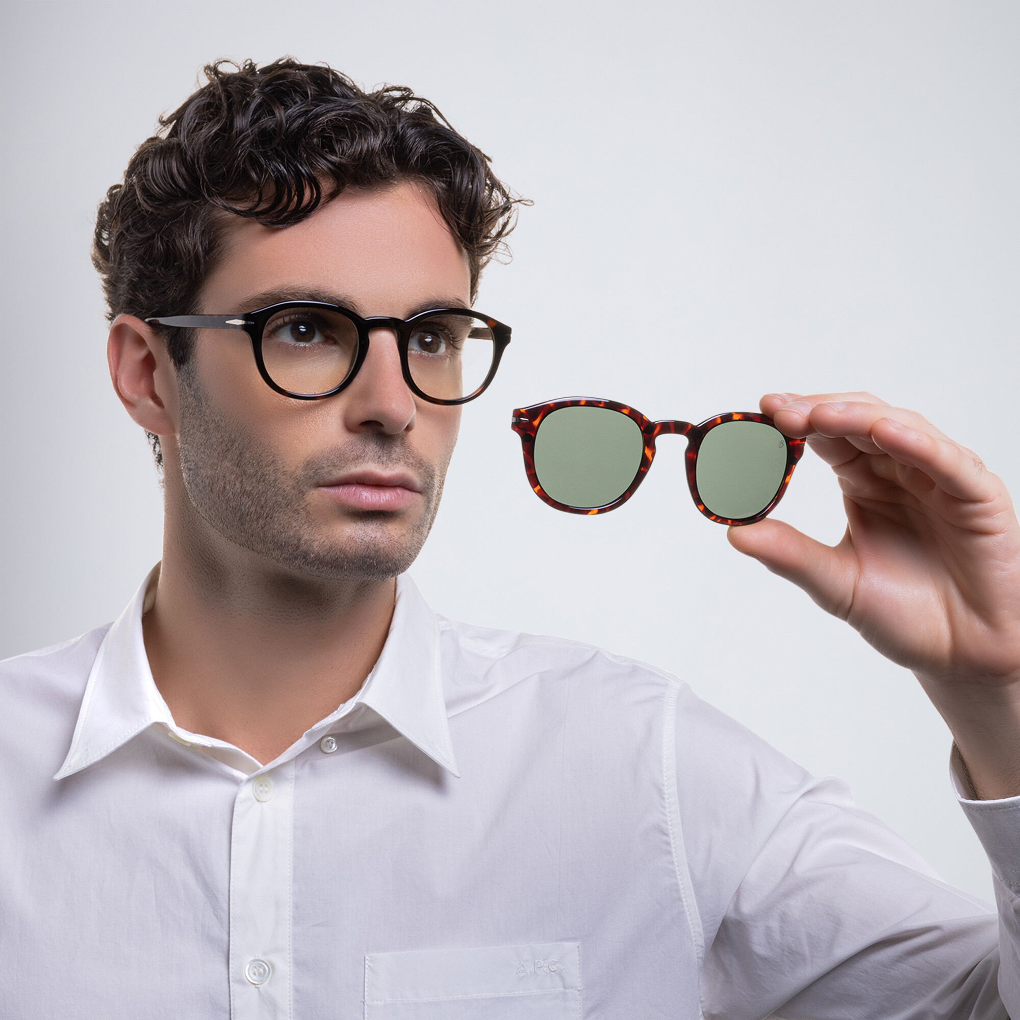 Shop DAVID BECKHAM Timeless Icons Panthos Eyeglasses in Havana online.