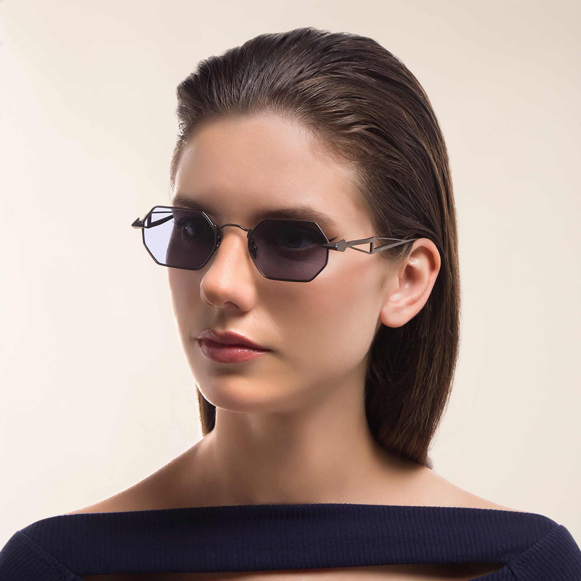SPILTMILK Hermes Unisex Irregular Sunglasses in Silver – Product Photo 5