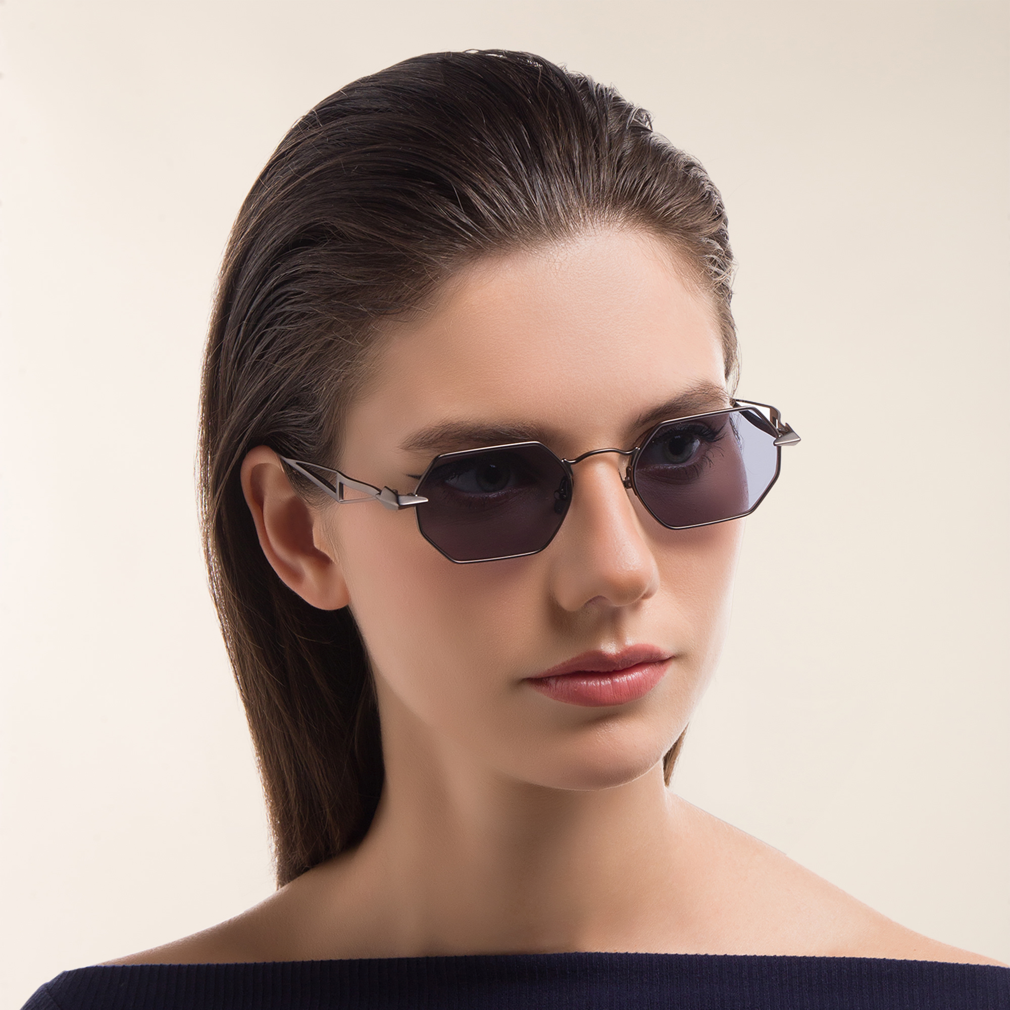 SPILTMILK Hermes Unisex Irregular Sunglasses in Silver – Product Photo 6