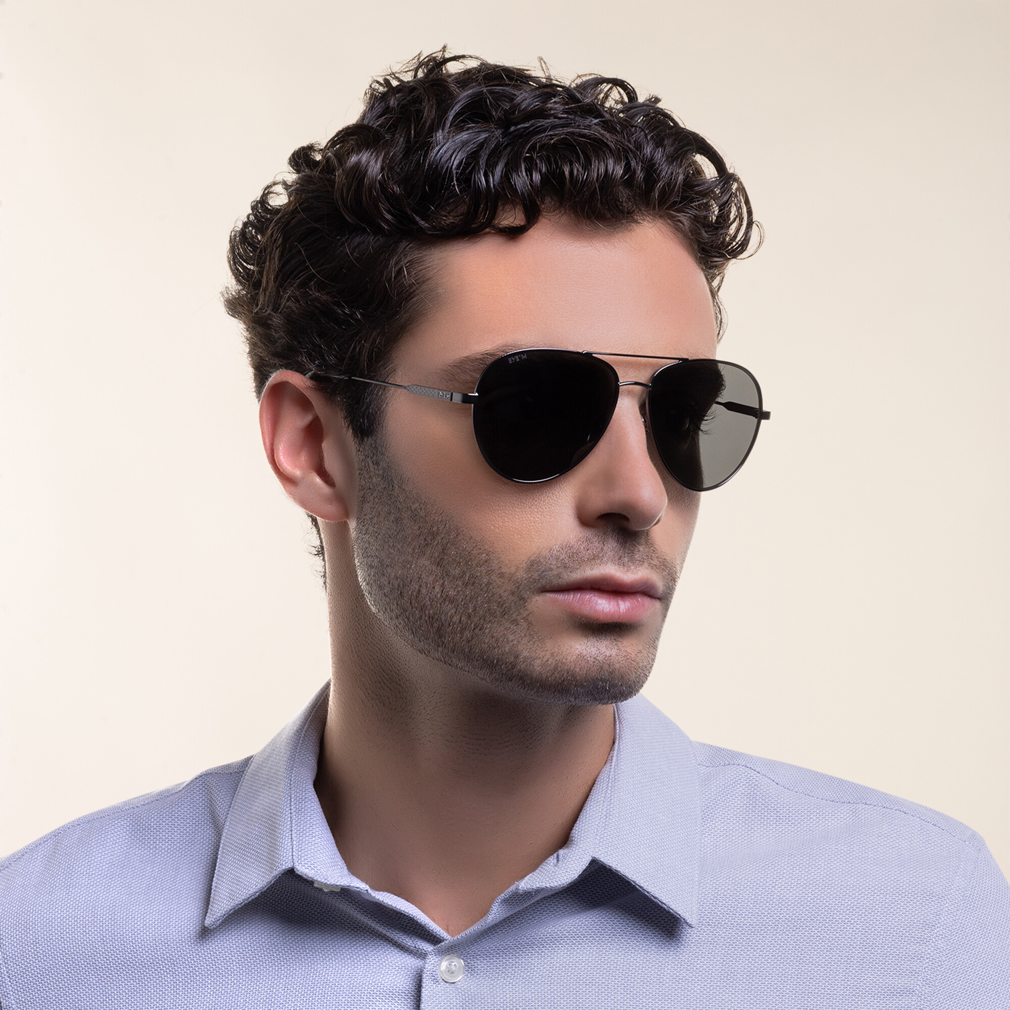 EYE'M Aviator Sunglasses in Gunmetal – Product Photo 6