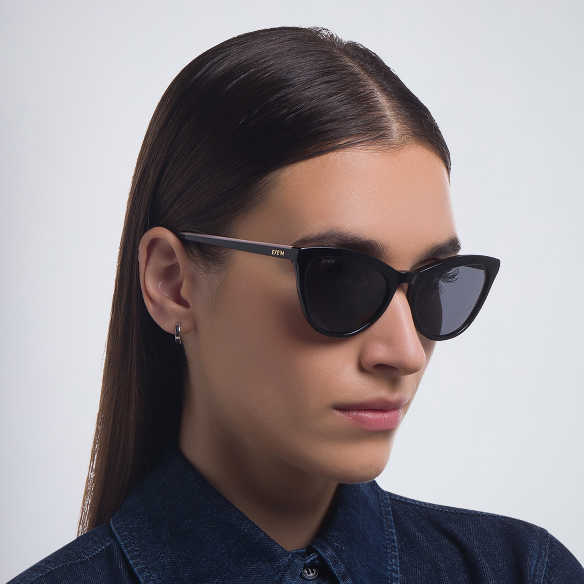 EYE'M Cat Eye Sunglasses in Black & Pink – Product Photo 6