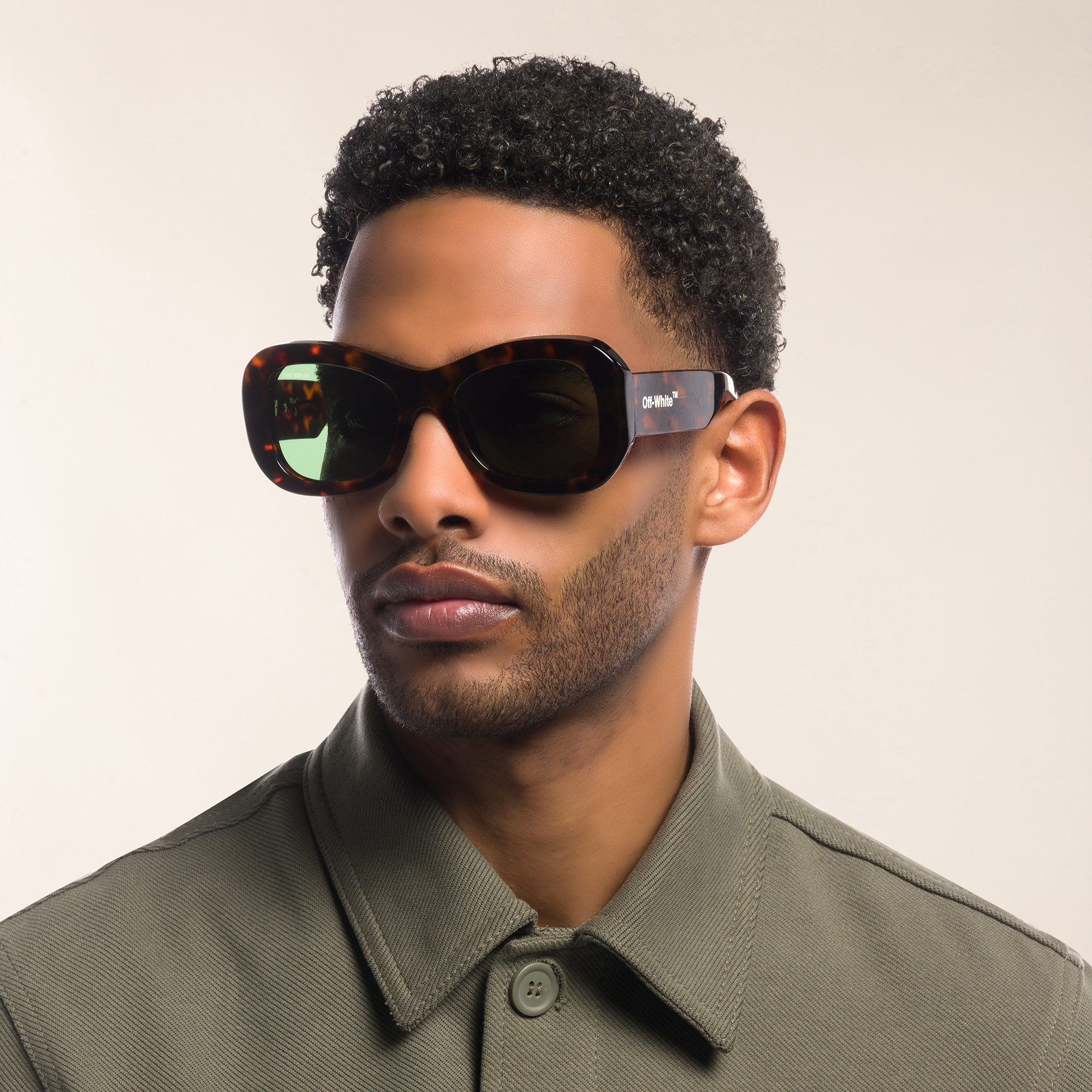 OFF WHITE Unisex Round Sunglasses in Havana – Product Photo 8