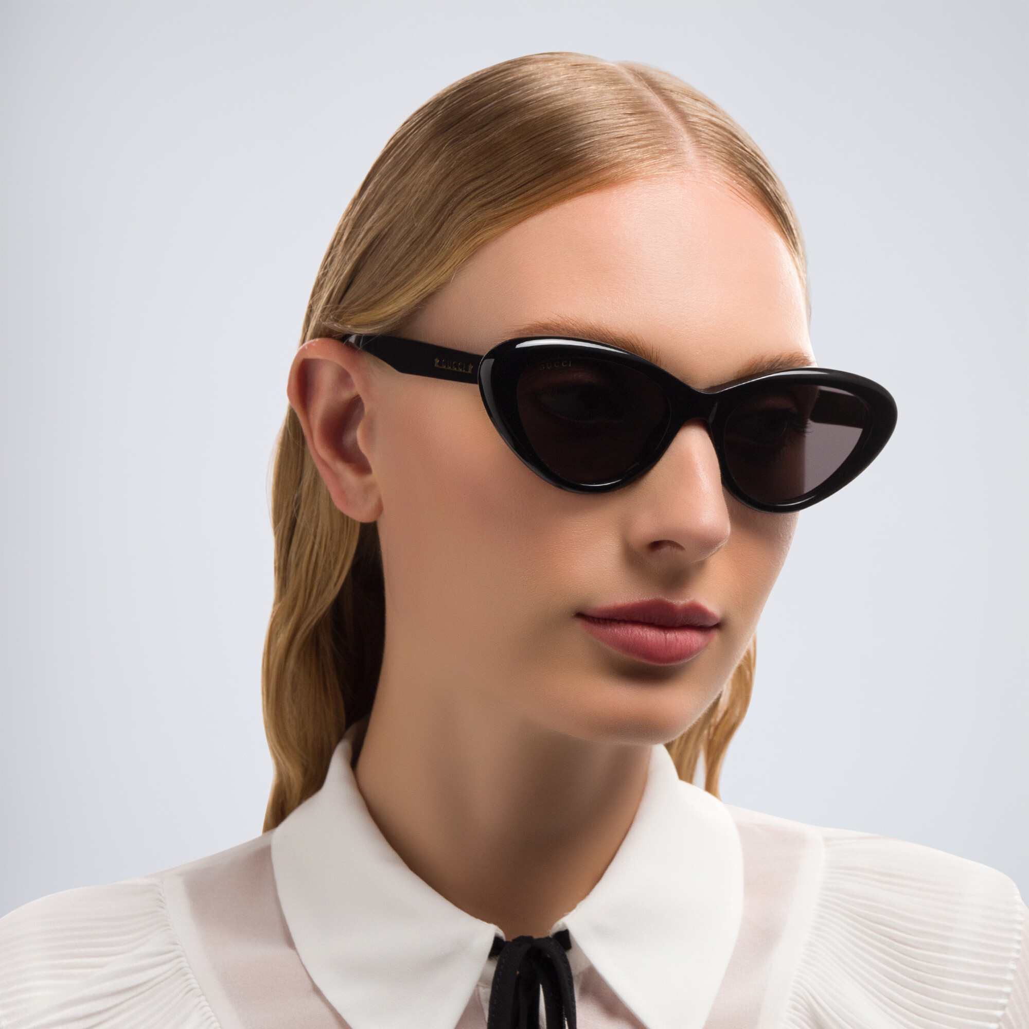 GUCCI Cat-Eye Sunglasses in Black – Product Photo 5
