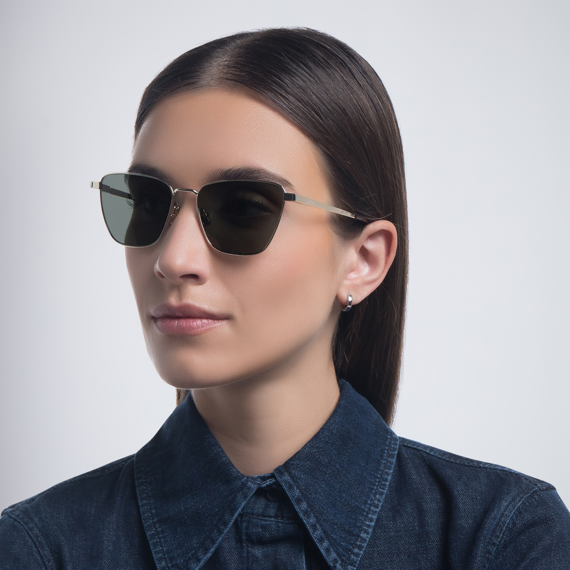 SAINT LAURENT Cat-Eye Sunglasses in Gold – Product Photo 6