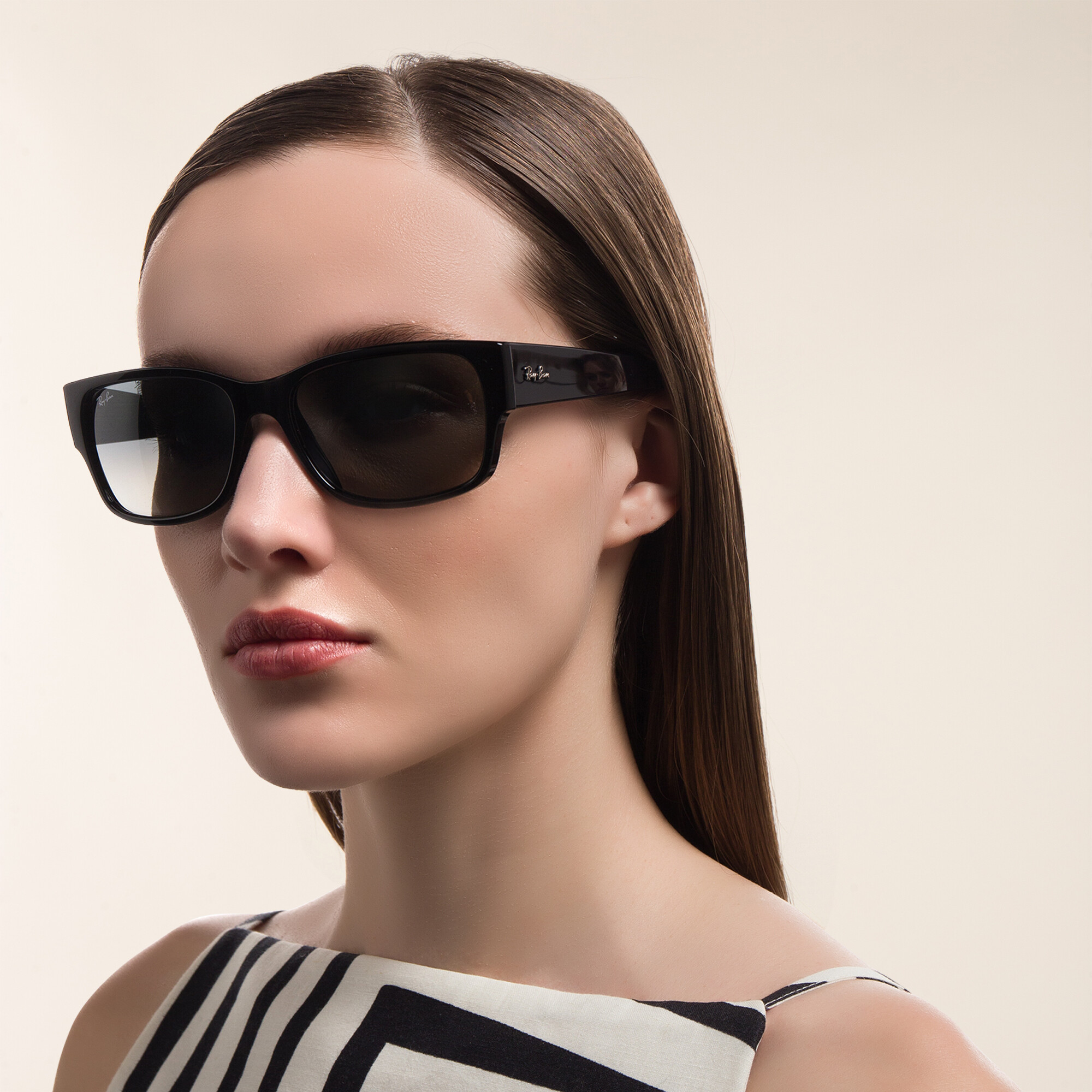 Ray-Ban Unisex Pillow Sunglasses in Black – Product Photo 6