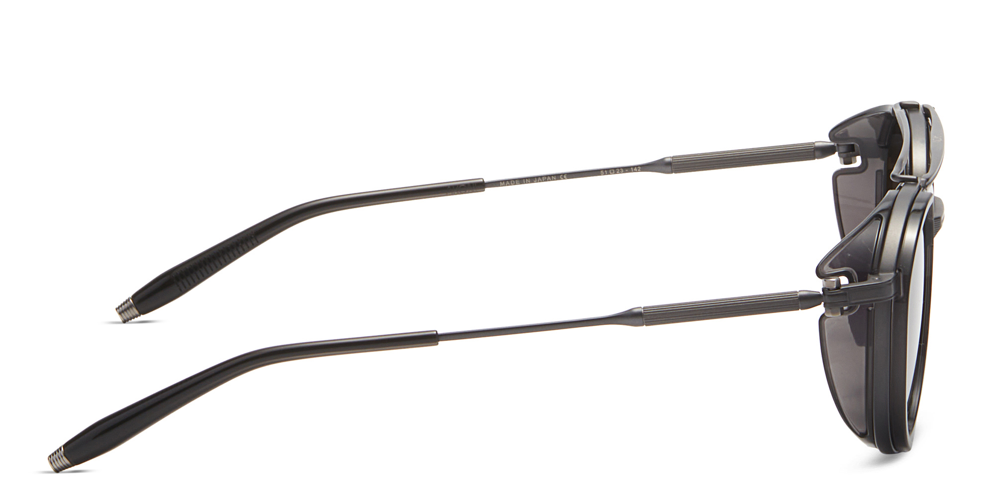 Shop AKONI Unisex Round Sunglasses in Black online.