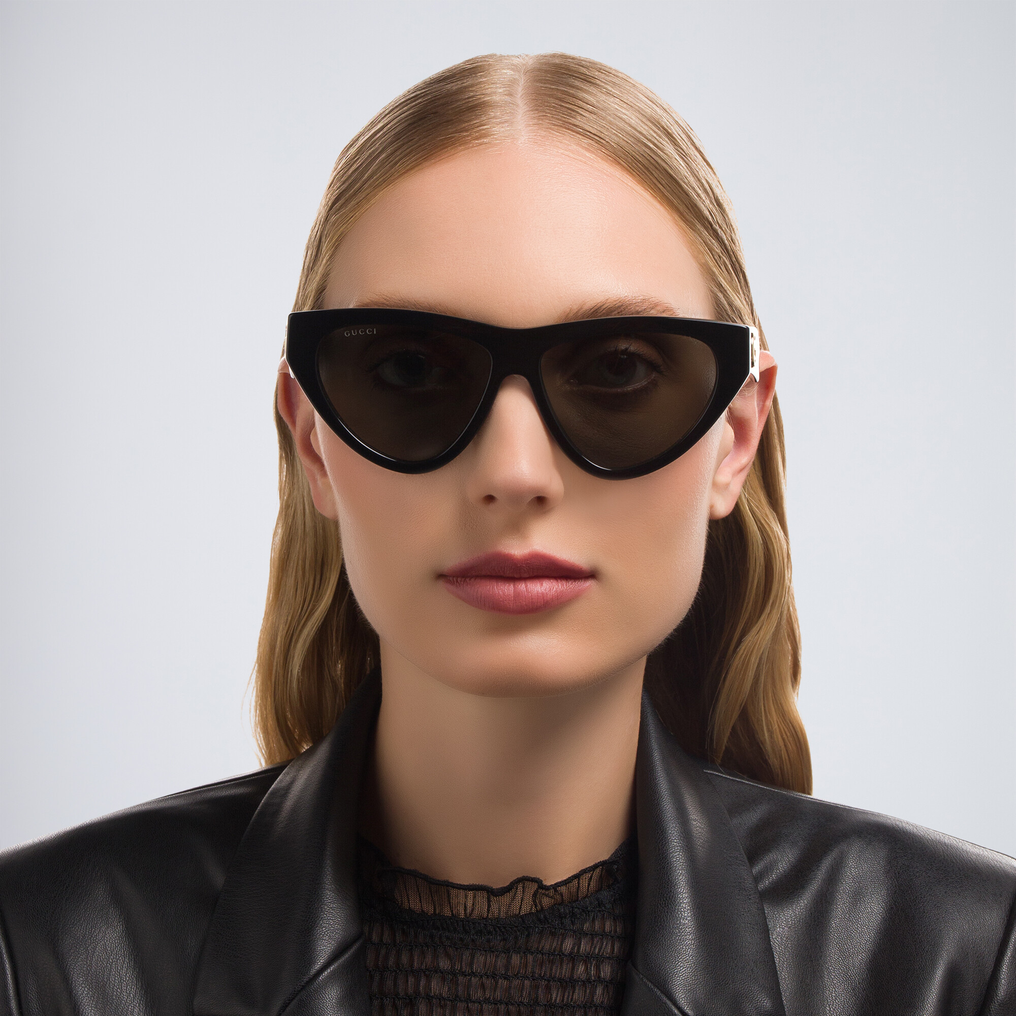 GUCCI Cat-Eye Sunglasses in Black – Product Photo 5