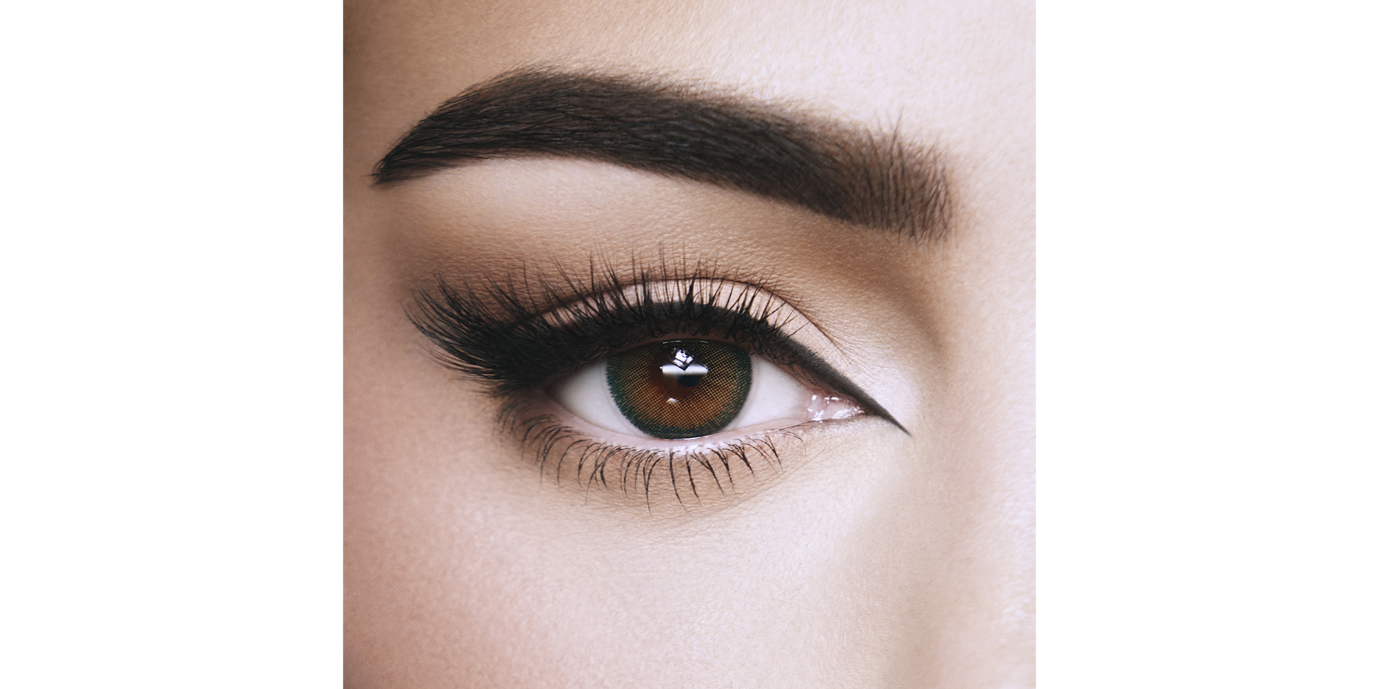 Amara Monthly Color Contact Lenses - Matcha – Product Photo 1