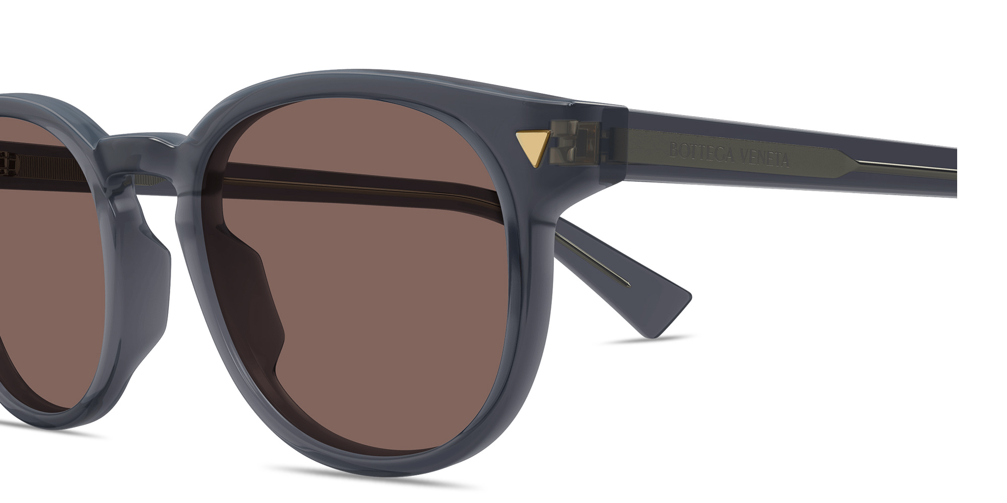 Shop BOTTEGA VENETA Triangle Stud Panthos Sunglasses in Grey online.