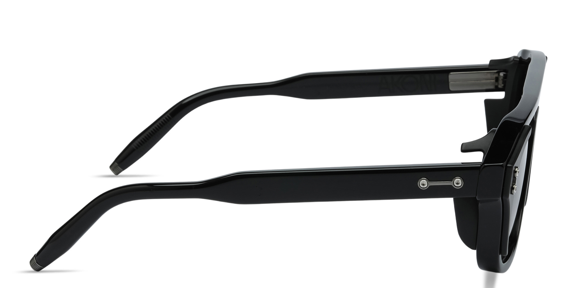 Shop AKONI Phoenix Unisex Aviator Sunglasses in Black online.