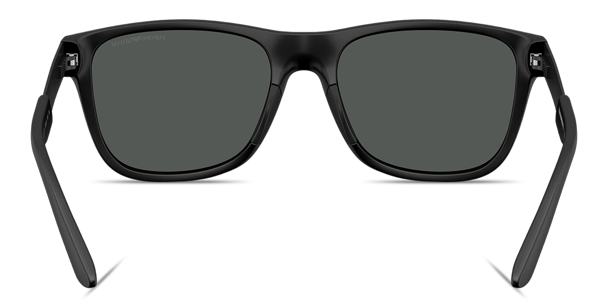 تسوق نظارات شمسية مربّعة بشعار النسر امبوريو أرماني بلون أسود مطفي أونلاين.