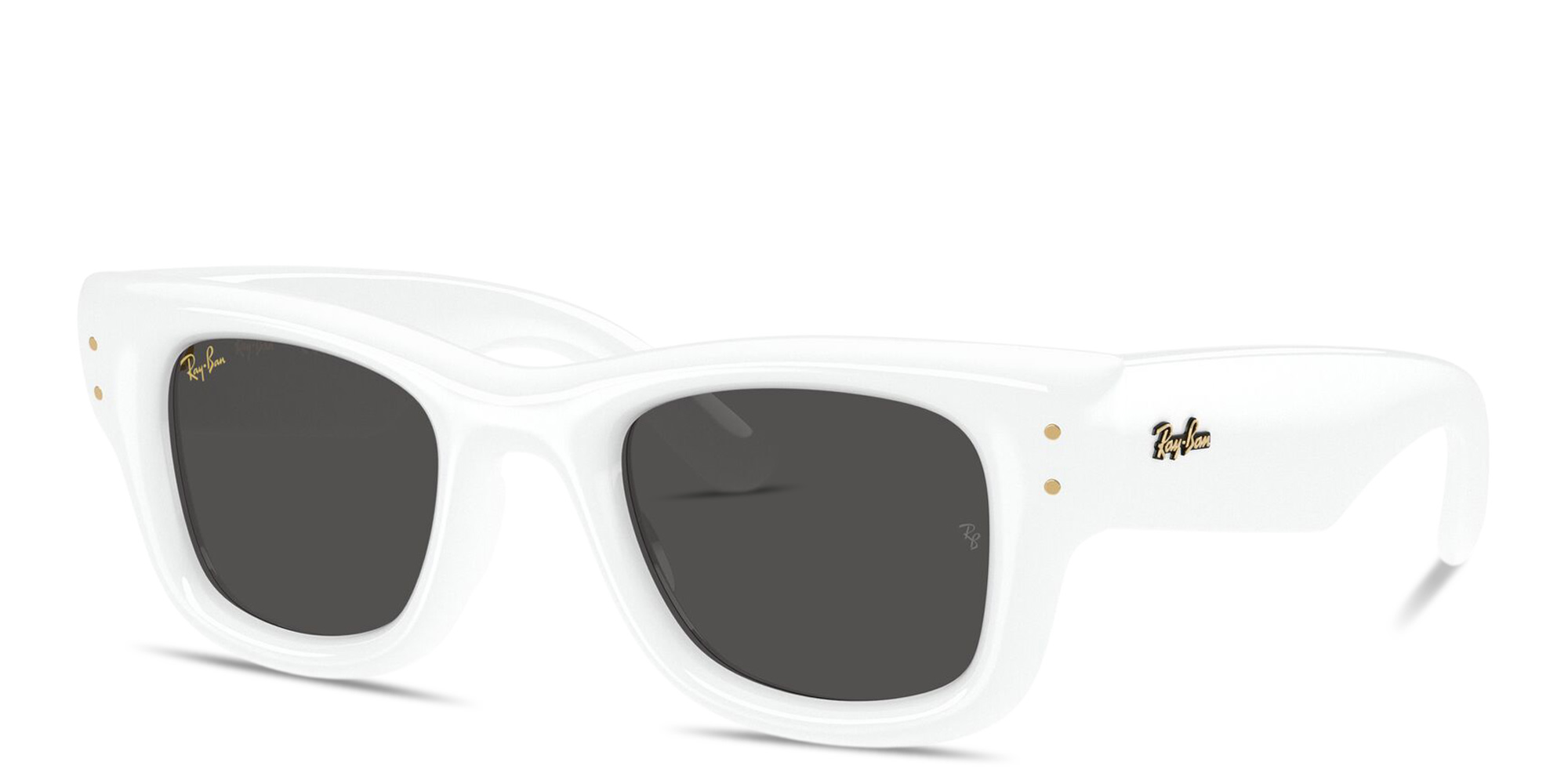 Shop Ray-Ban Wayfarer Puffer Unisex Square Sunglasses in White online.