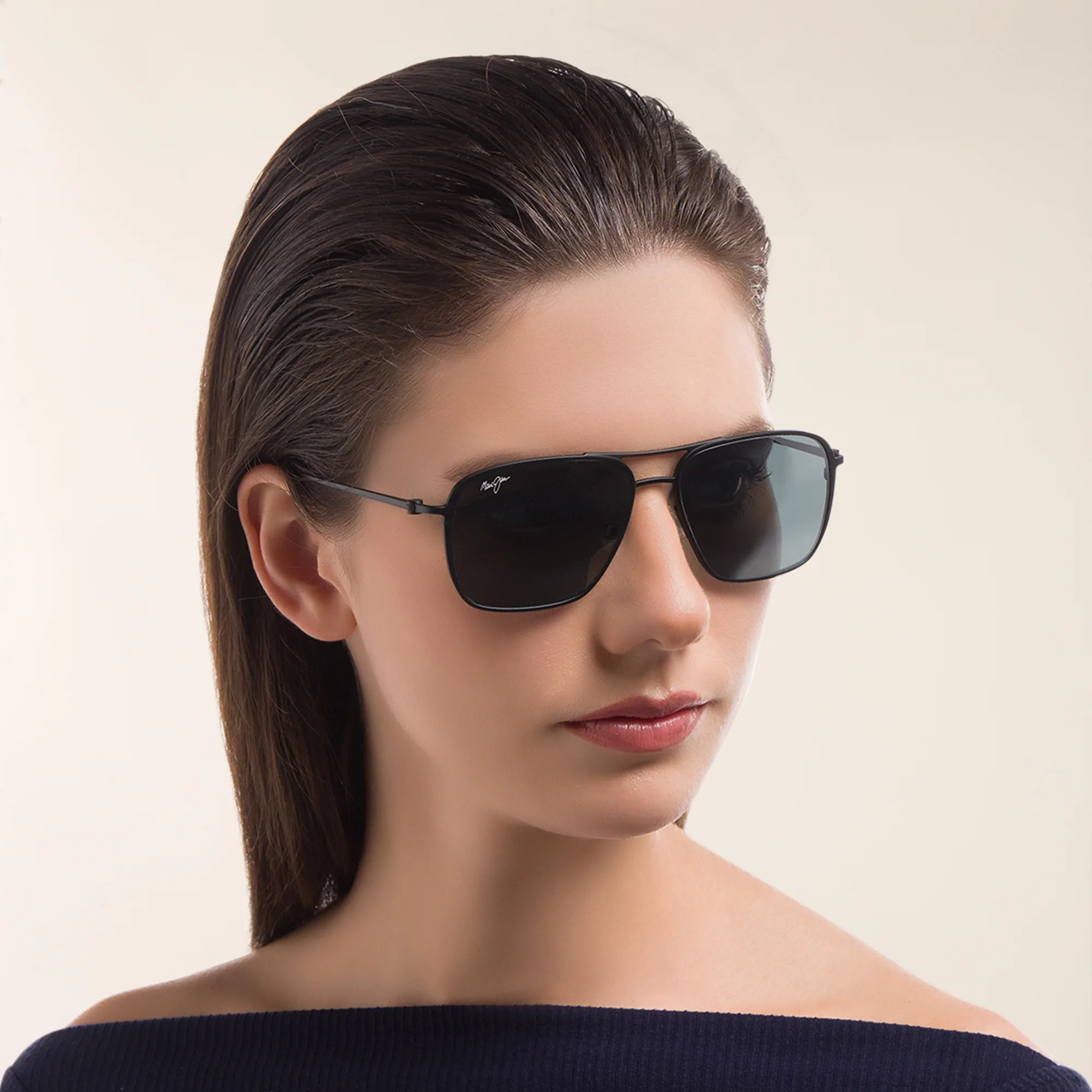 Shop Maui Jim Beaches 541 Unisex Aviator Sunglasses in Black online.