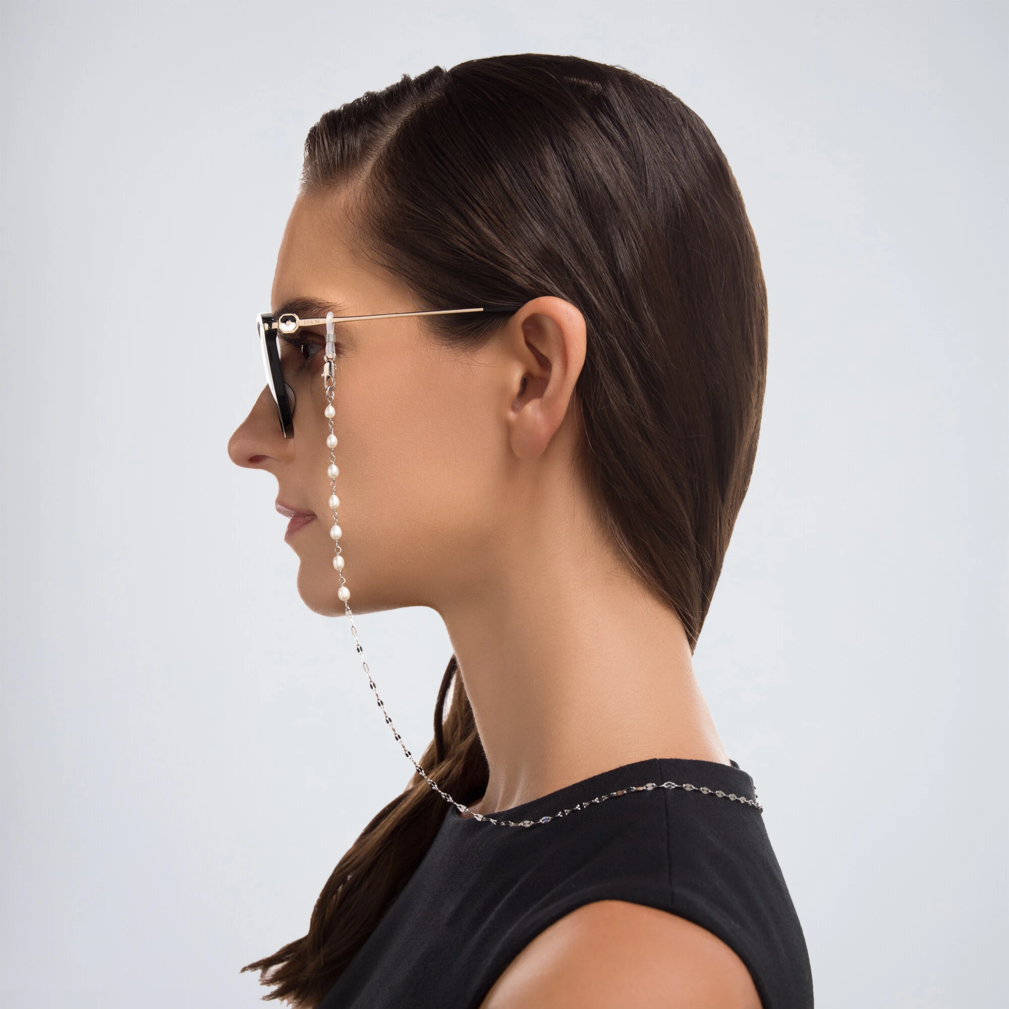 Shop Uoptic Pearl Glasses Chain online.