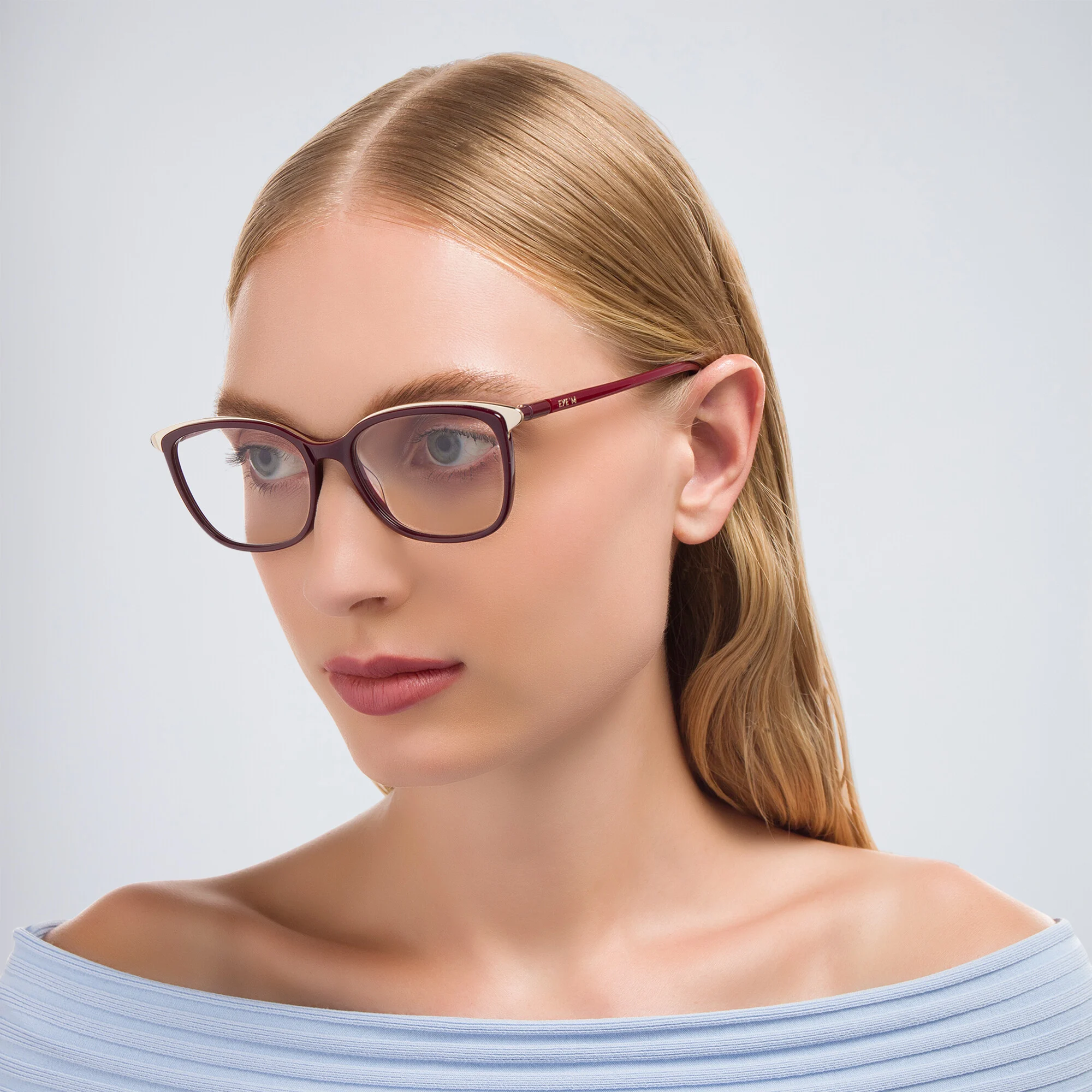 تسوق نظارة طبية بإطار مربع EYE'M بلون Burgundy أونلاين.